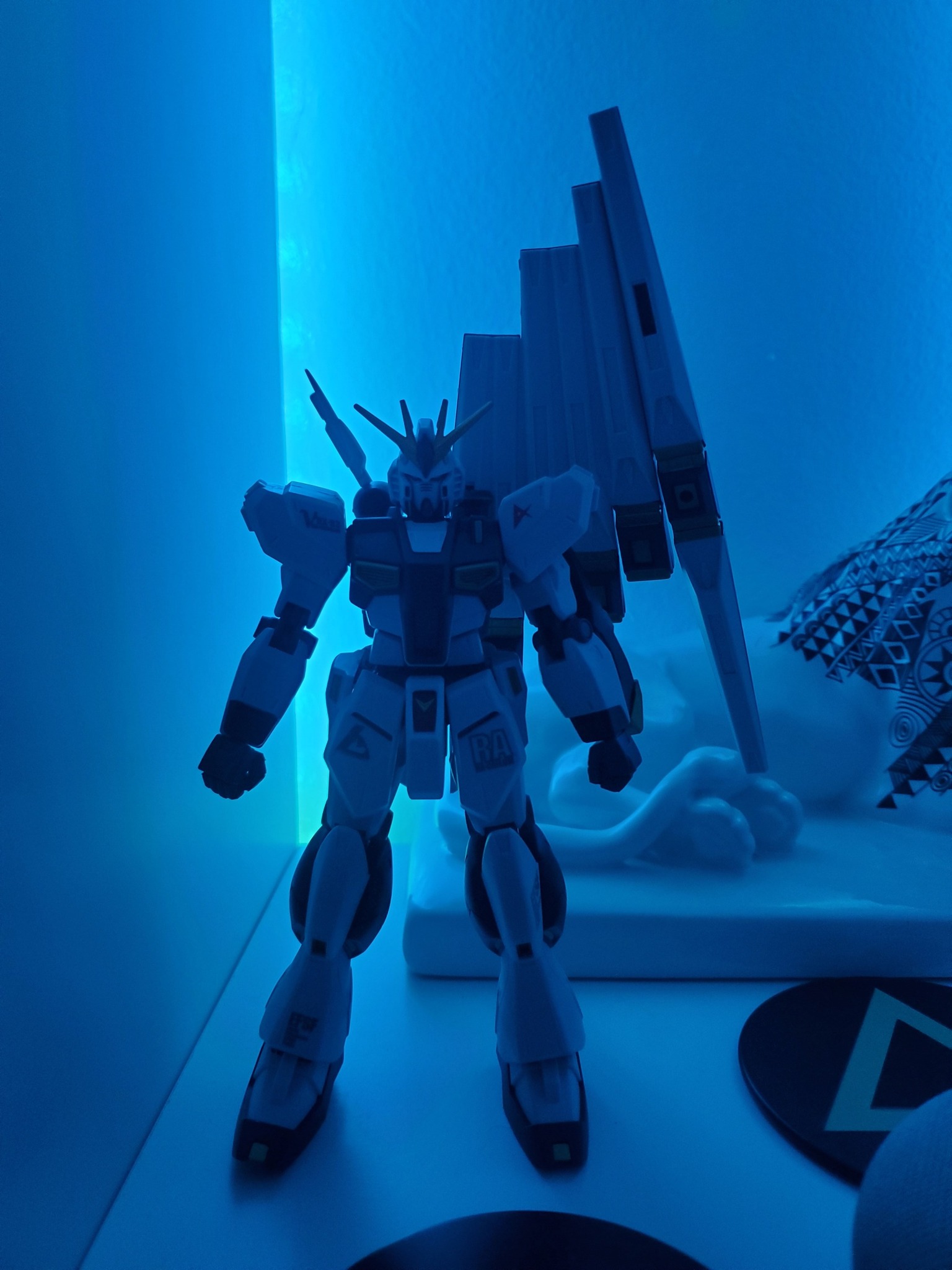 Gundam Universe RX-93 V Gundam Real Marking Plus Ver. review