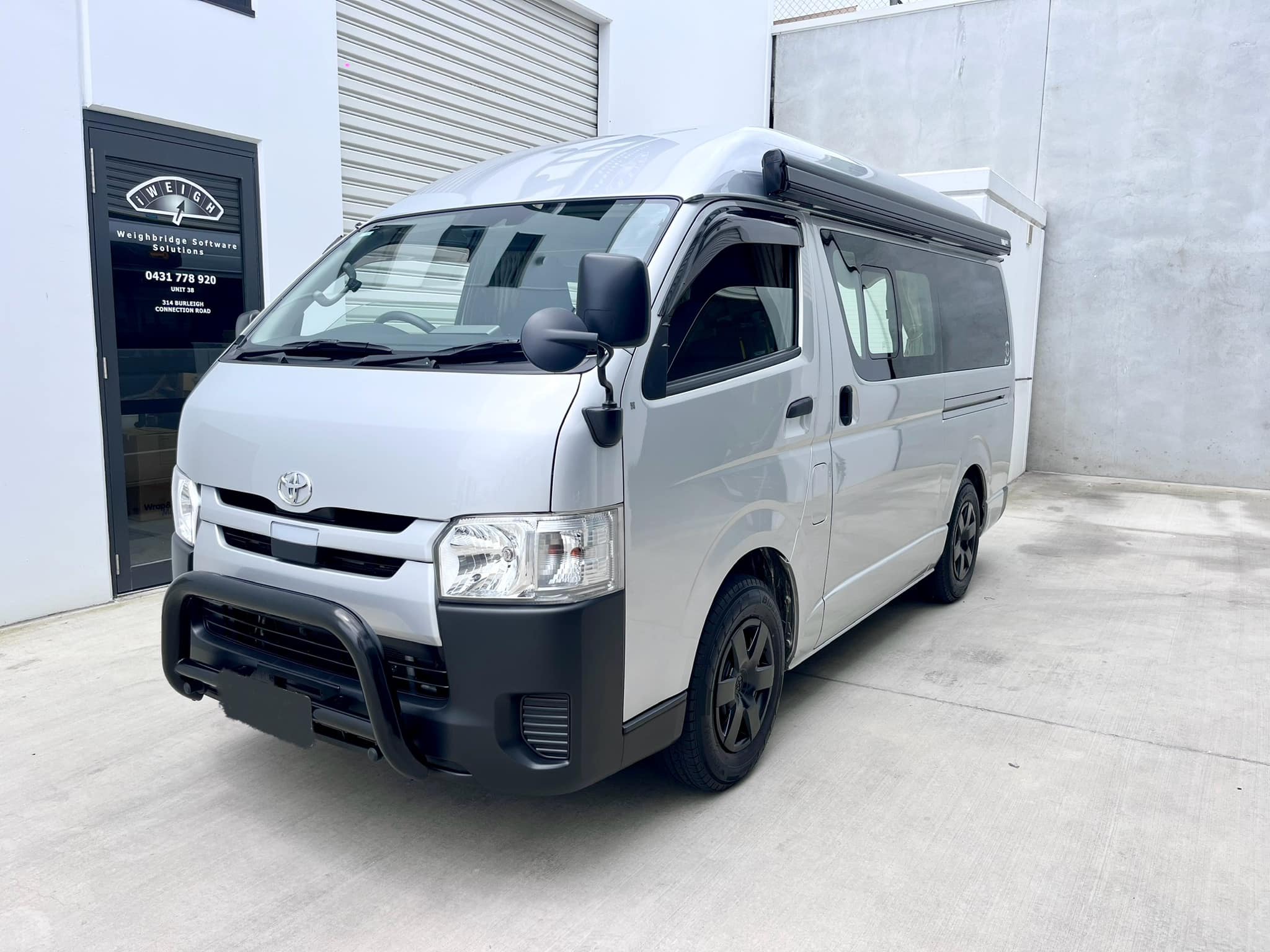 ON AIR ライト　-BLACK- LF HIACE TOURER GL GRANDIA high roof 2018 to 2021