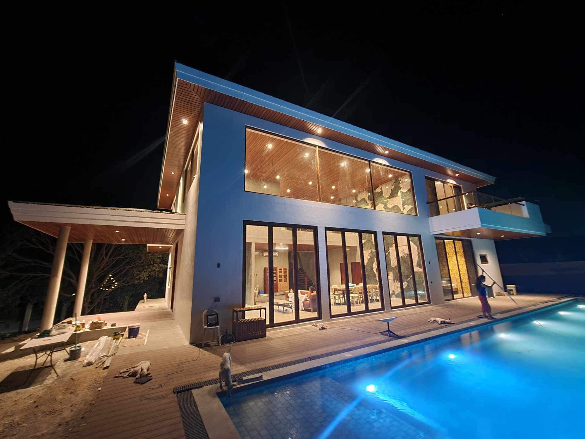 David+Roxas Construction