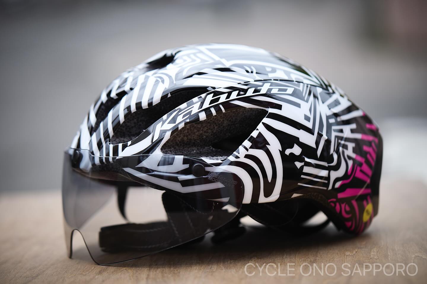 限定モデル入荷！ OGK KABUTO AERO-R2 MIPS ALEIX ￥29,150(税込 
