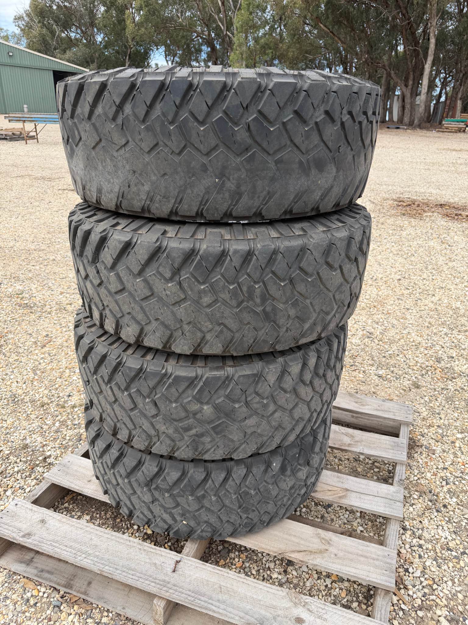 Landcruiser 105 Series GXL Rims & Tyres - Car Wheels, Tires & Parts ...