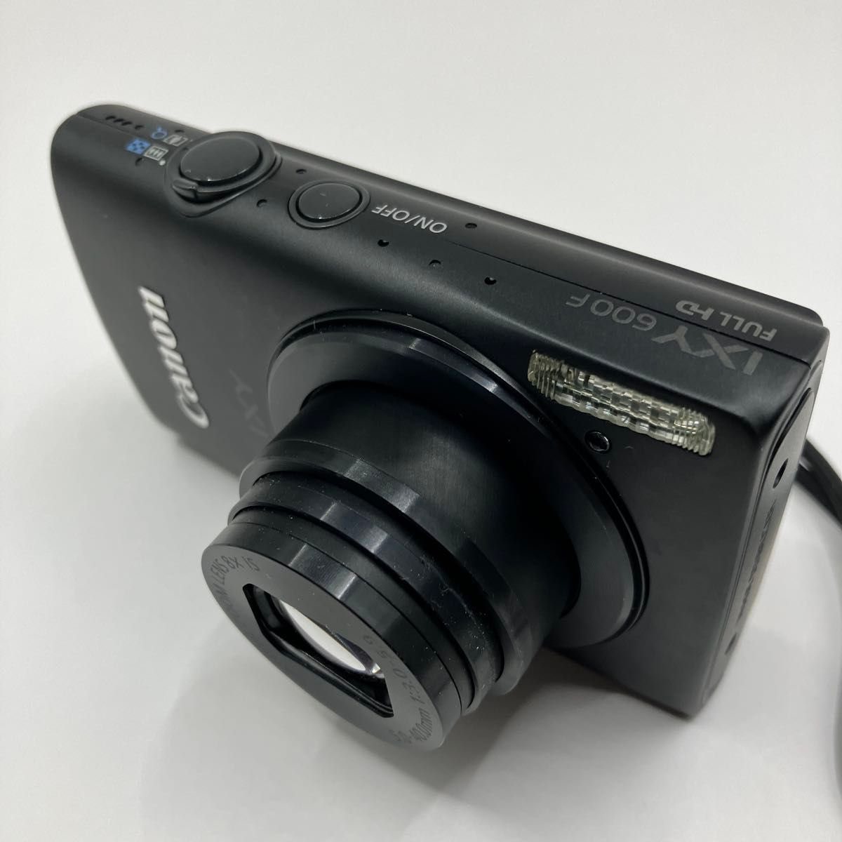 Canon IXY600F Color black?