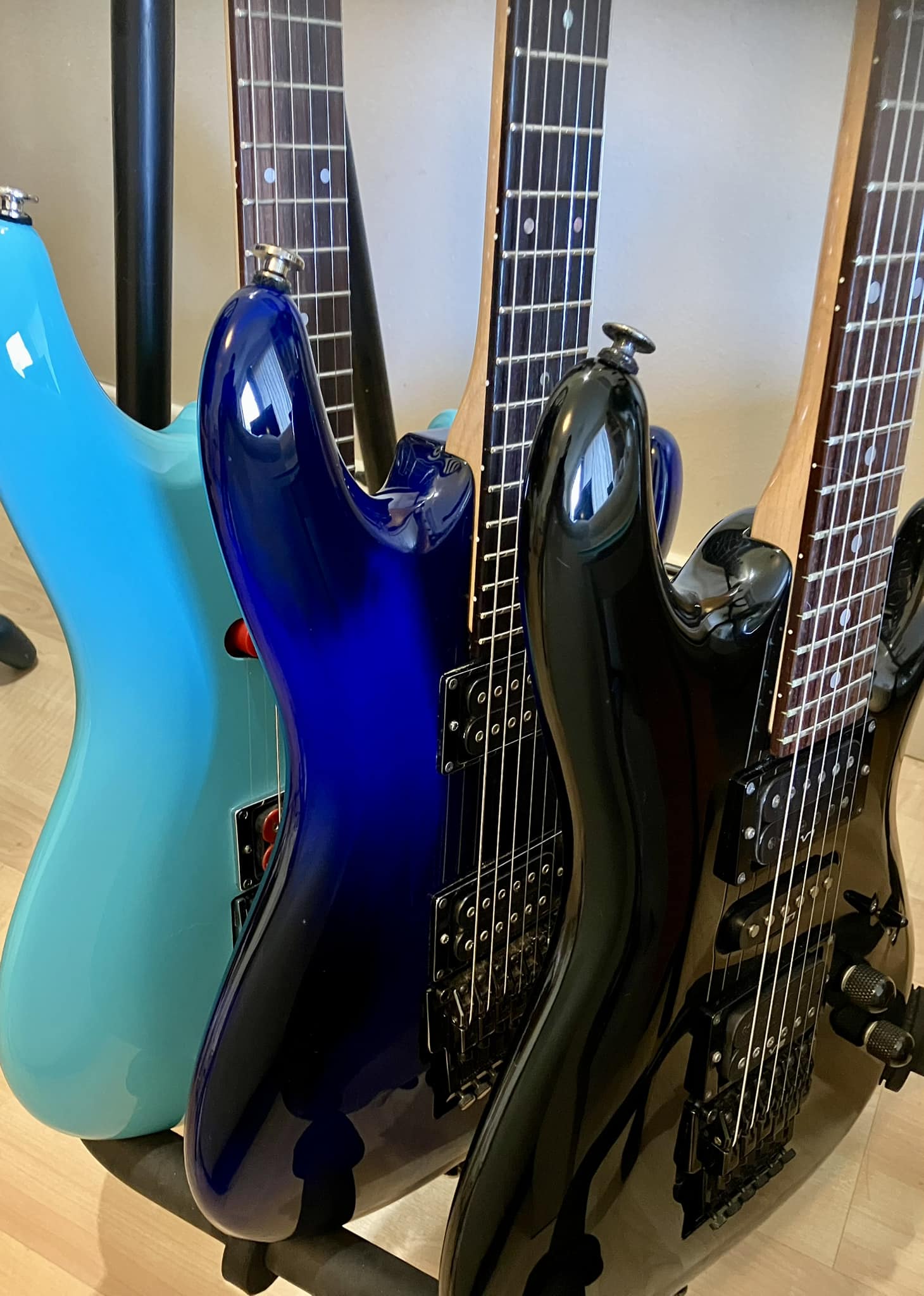 Ibanez JS1000-BP Joe Satriani Signature – Black Pearl This isn't