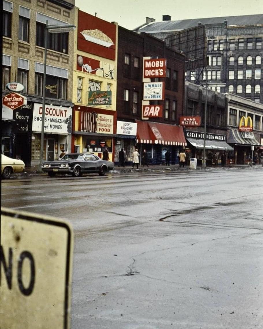 Historic Minneapolis, MN street scenes from 1972
