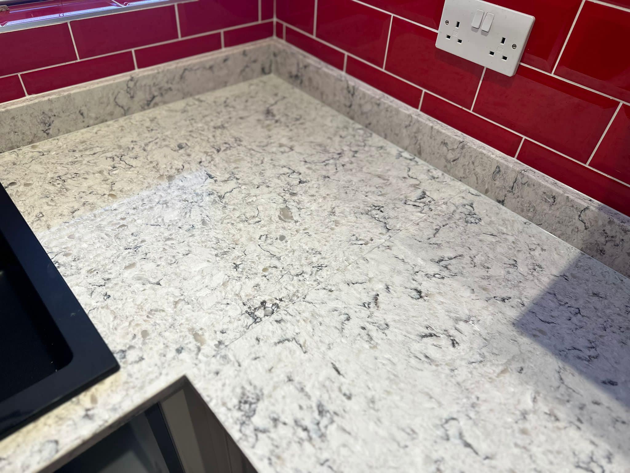 worktops-complete-in-newark-our-fitters-installed-this-20mm-river