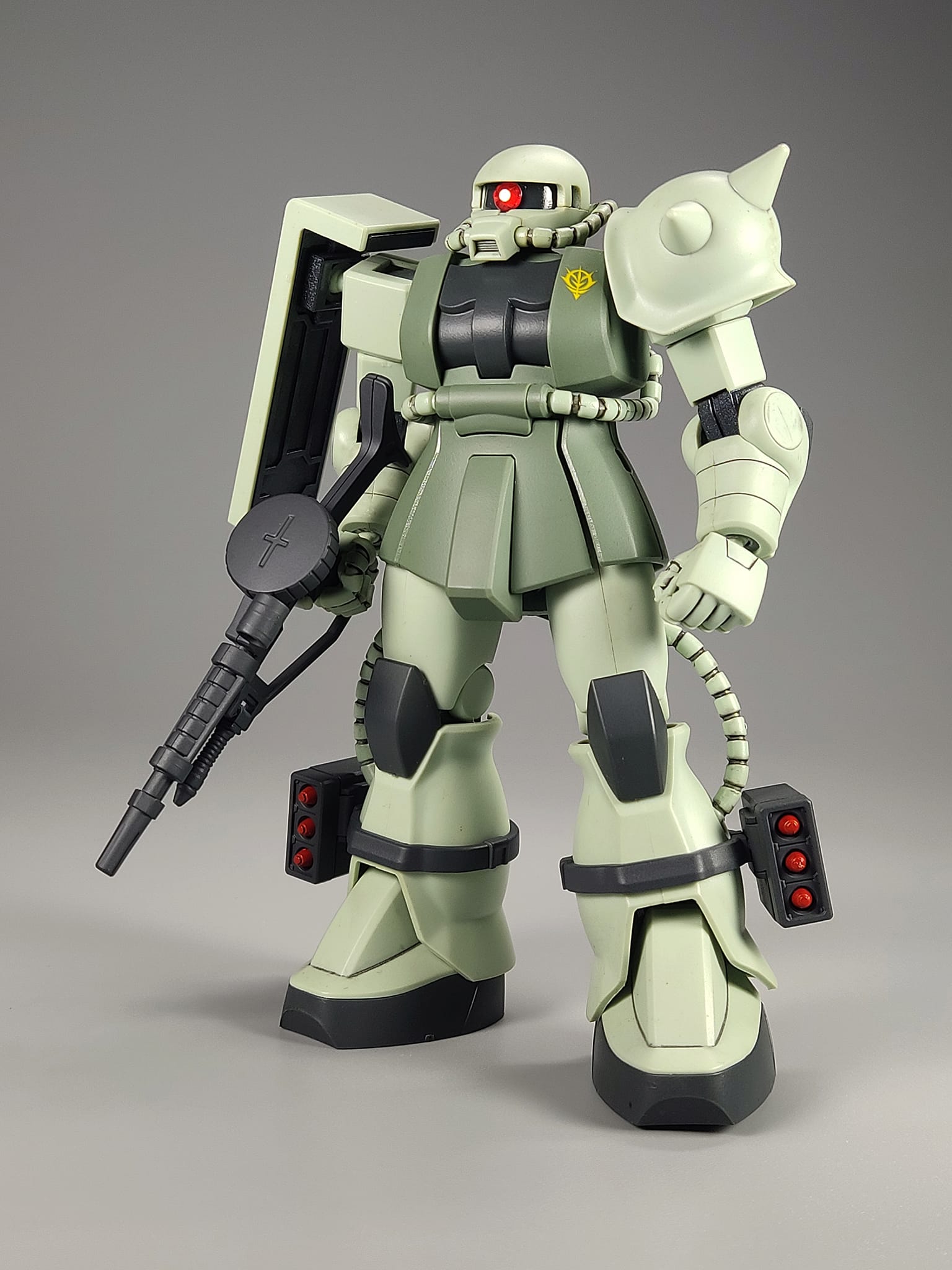 MS-06 Zaku II [Mass Production Type] HGUC 040 Bandai 2003 Mobile
