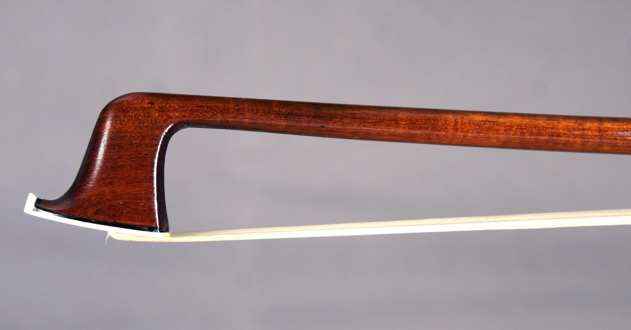 Who made this French violin from the 1850s?