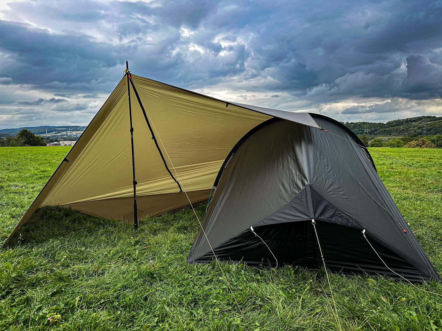 tarp to tent Camping with Poles – 10×15 ft All-Weather Shelter Kit In-Store its perfect for heavy Feldherr Organizer Insert für Color:Prizm Snow Dark Grey