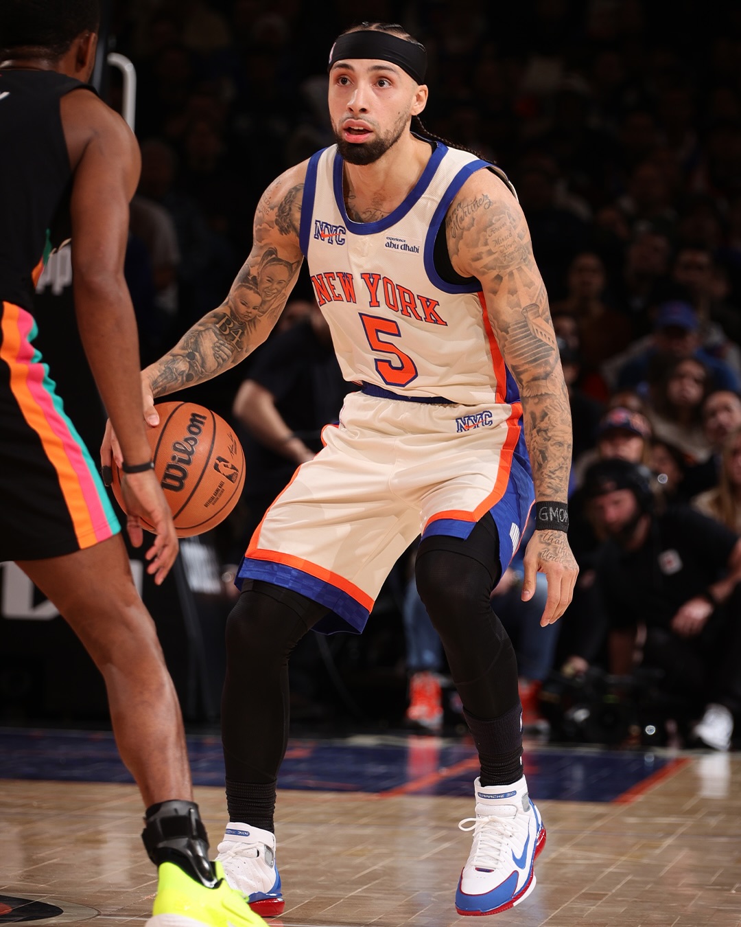 Jose Alvarado hopping in the “All-Star” Nike Air Zoom Huarache 2k4
