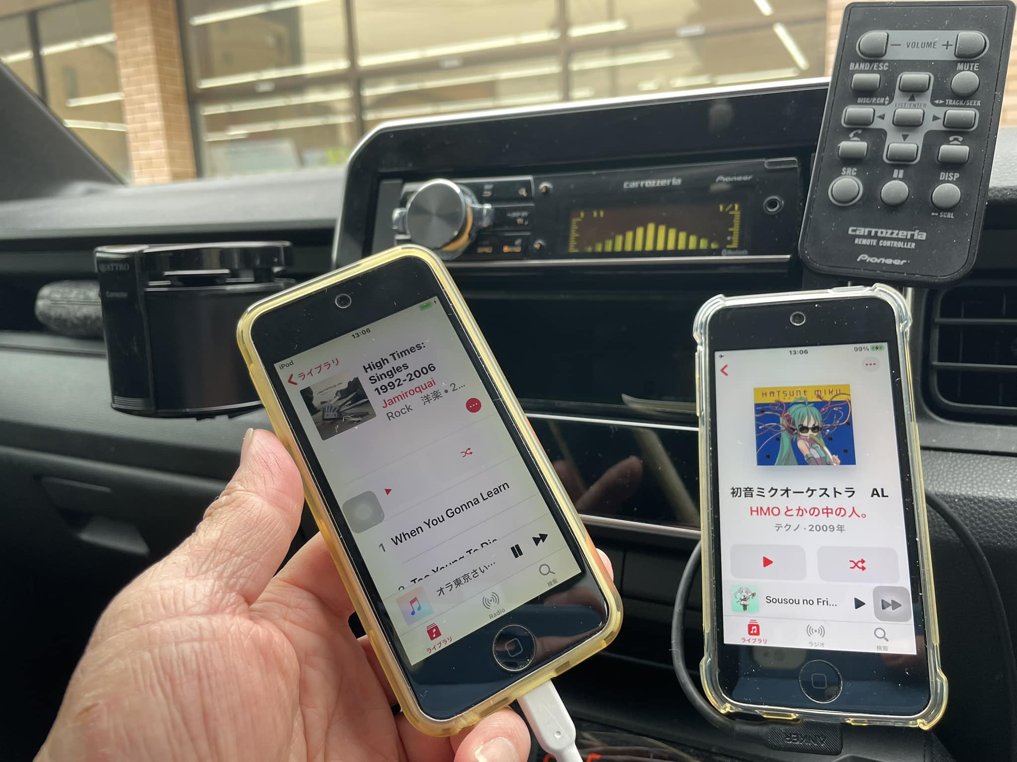 車内のアップル事情、、、 iPod touchを2台 USBデジタル入力でカー 