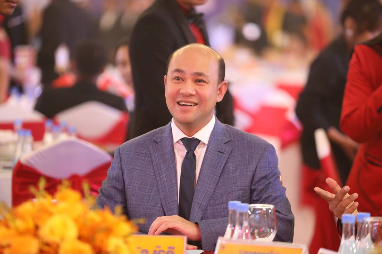 Hun Many - «ប្រសិនបើអ្នកបានជោគជ័យហើយ សូមចងចាំកម្ពុជា។... | Facebook