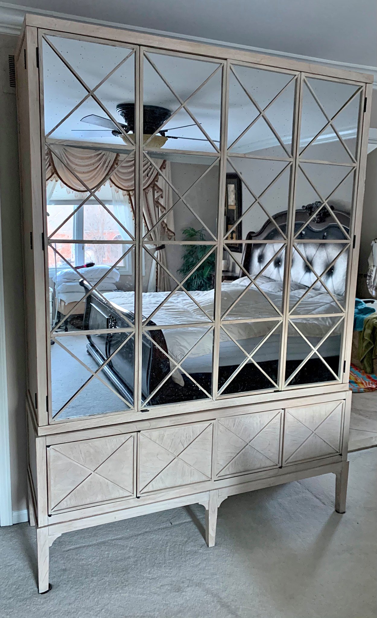 Free Cabinet/ wardrobe - Armoires & Wardrobes - Windsor, Ontario ...