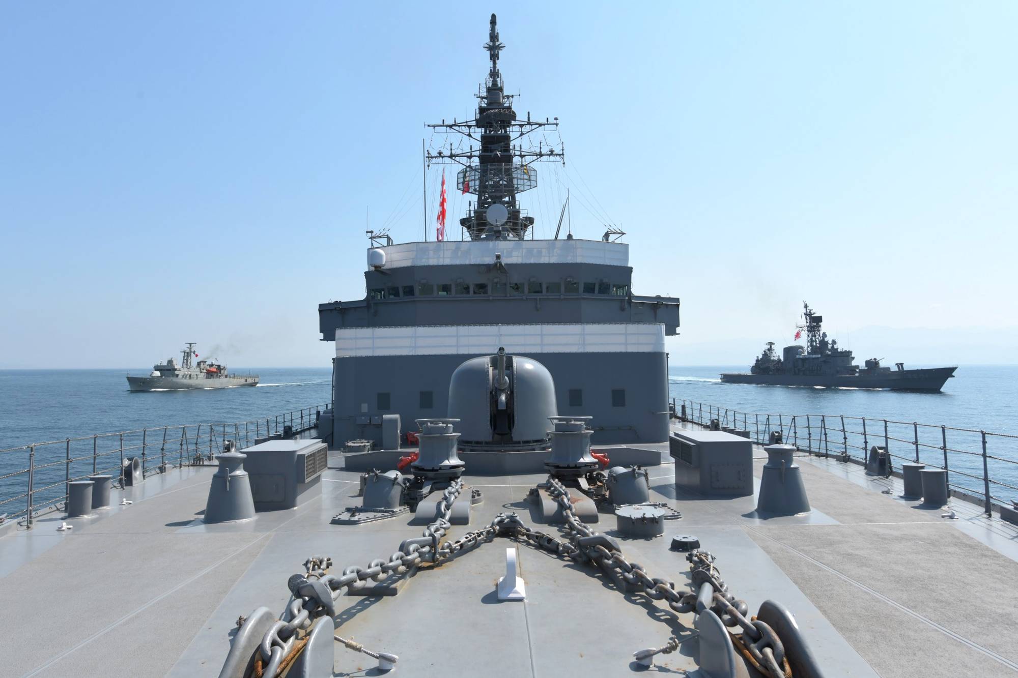 10月14日、練習艦「#かしま」「#しまかぜ」は、#自由で開かれたインド