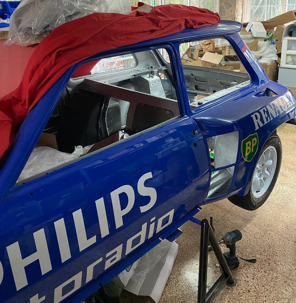 RR2 - Coche histórico en fase de restauración, se trata del Renault 5 ...