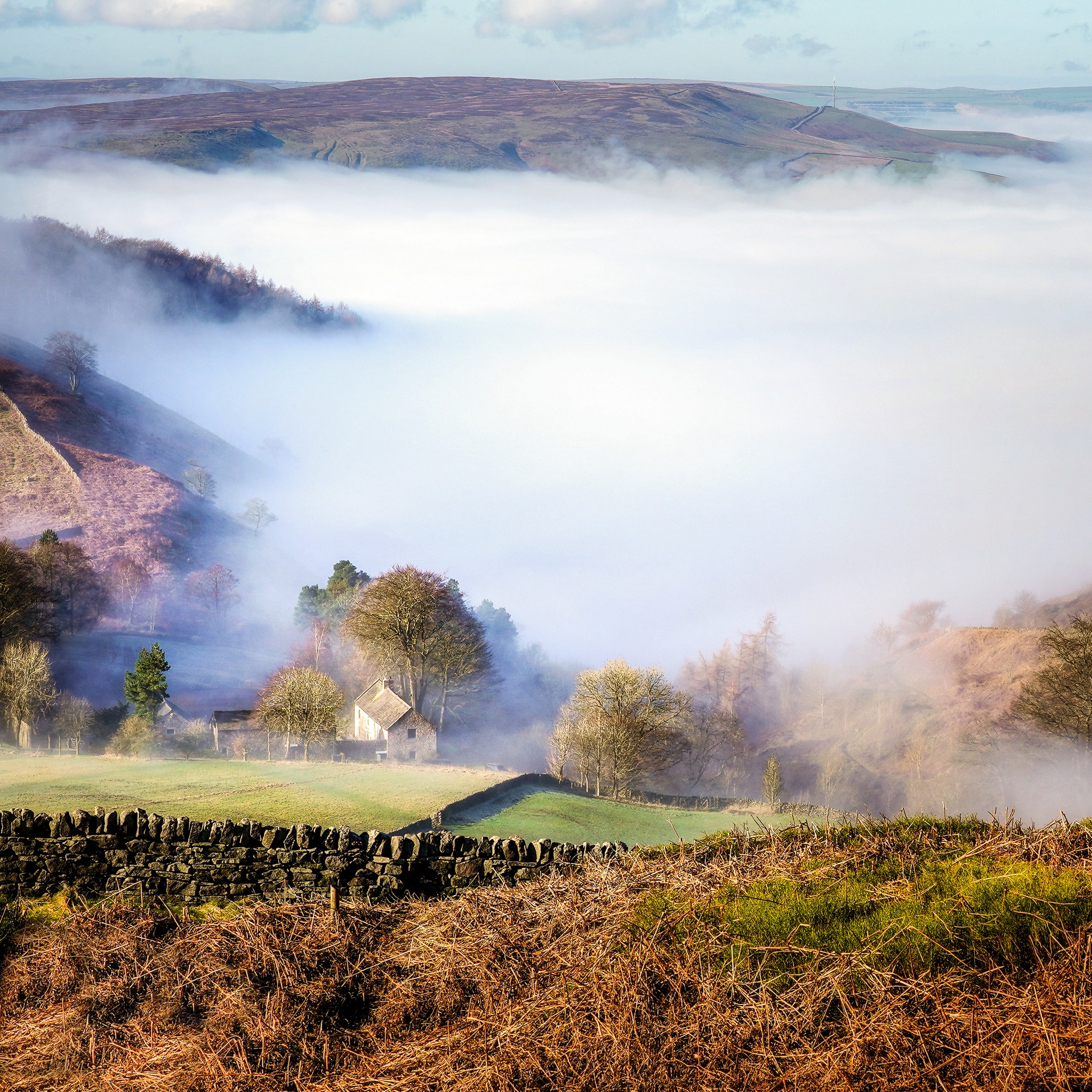 Peaklass - The Hope Valley is often blessed with the most spectacular ...