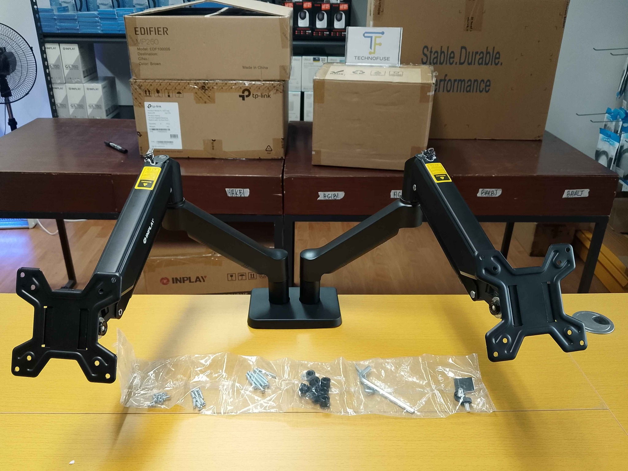 Inplay KMT-3 Black Dual Arm Gas Spring Monitor Mount - Monitors ...