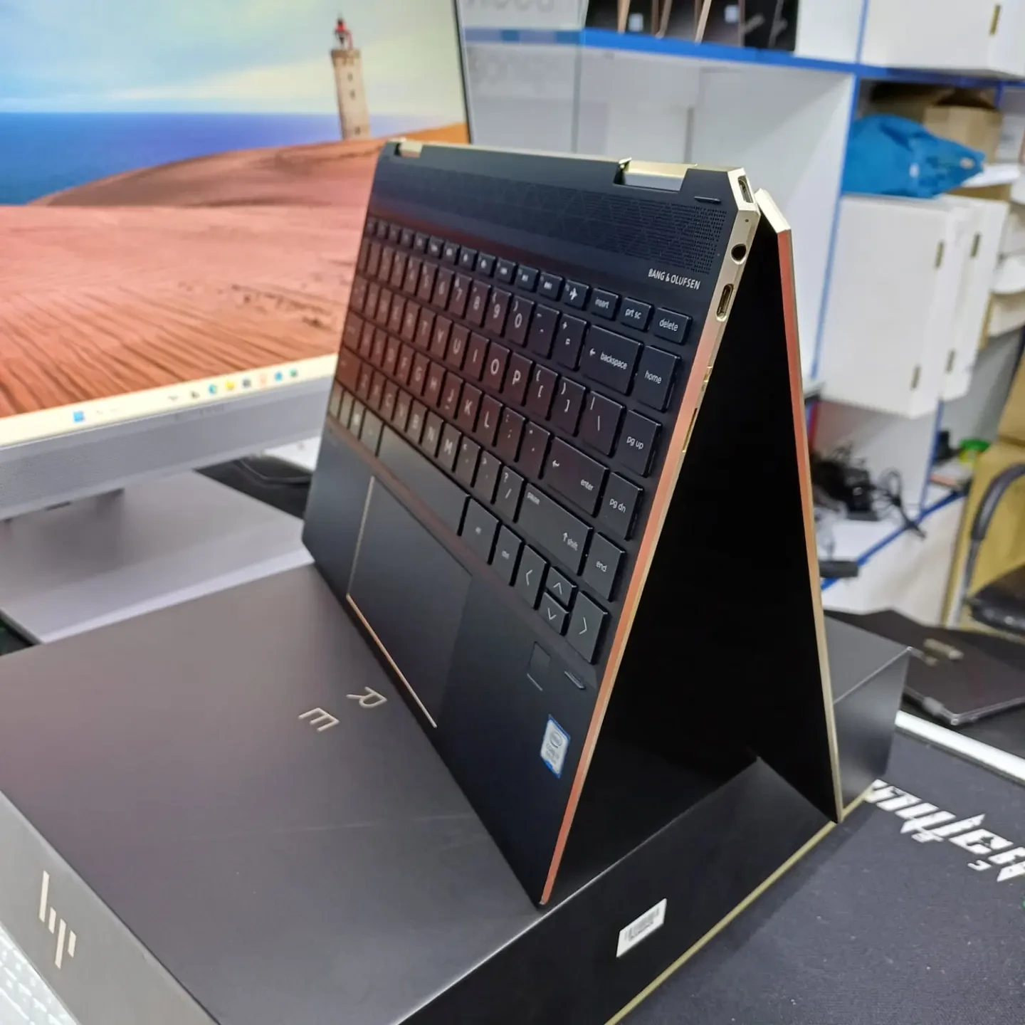 HP SPECTRE X360 CONVERTIBLE 13-ap0xxx,Intel core i7,8th gen 16GB