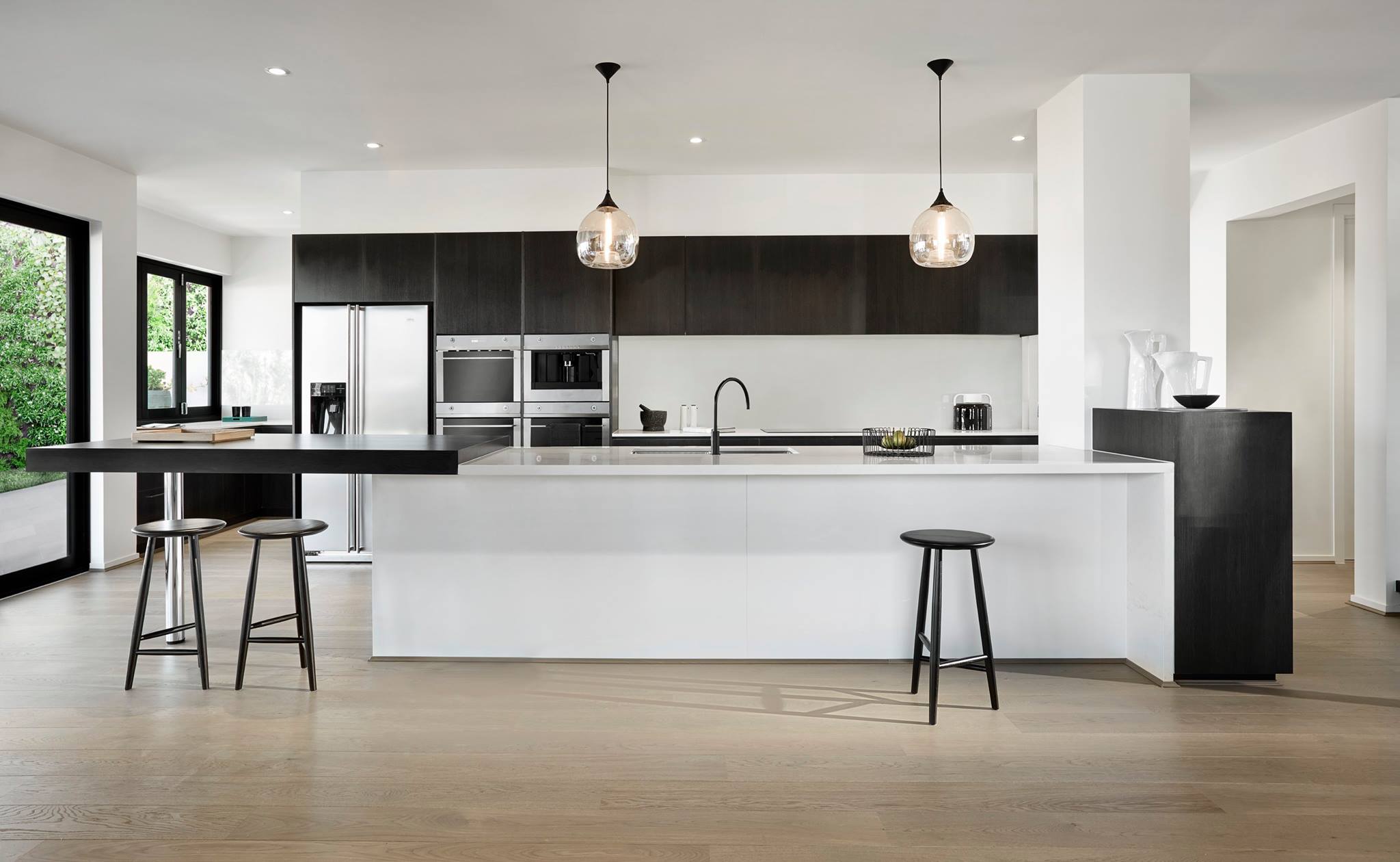 A sophisticated kitchen design... - Caesarstone Australia