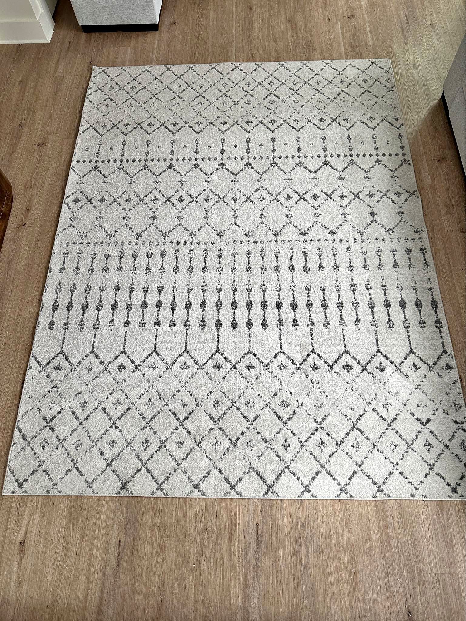 6’ x 9’ Floral Rug - Area Rugs | Facebook Marketplace | Facebook