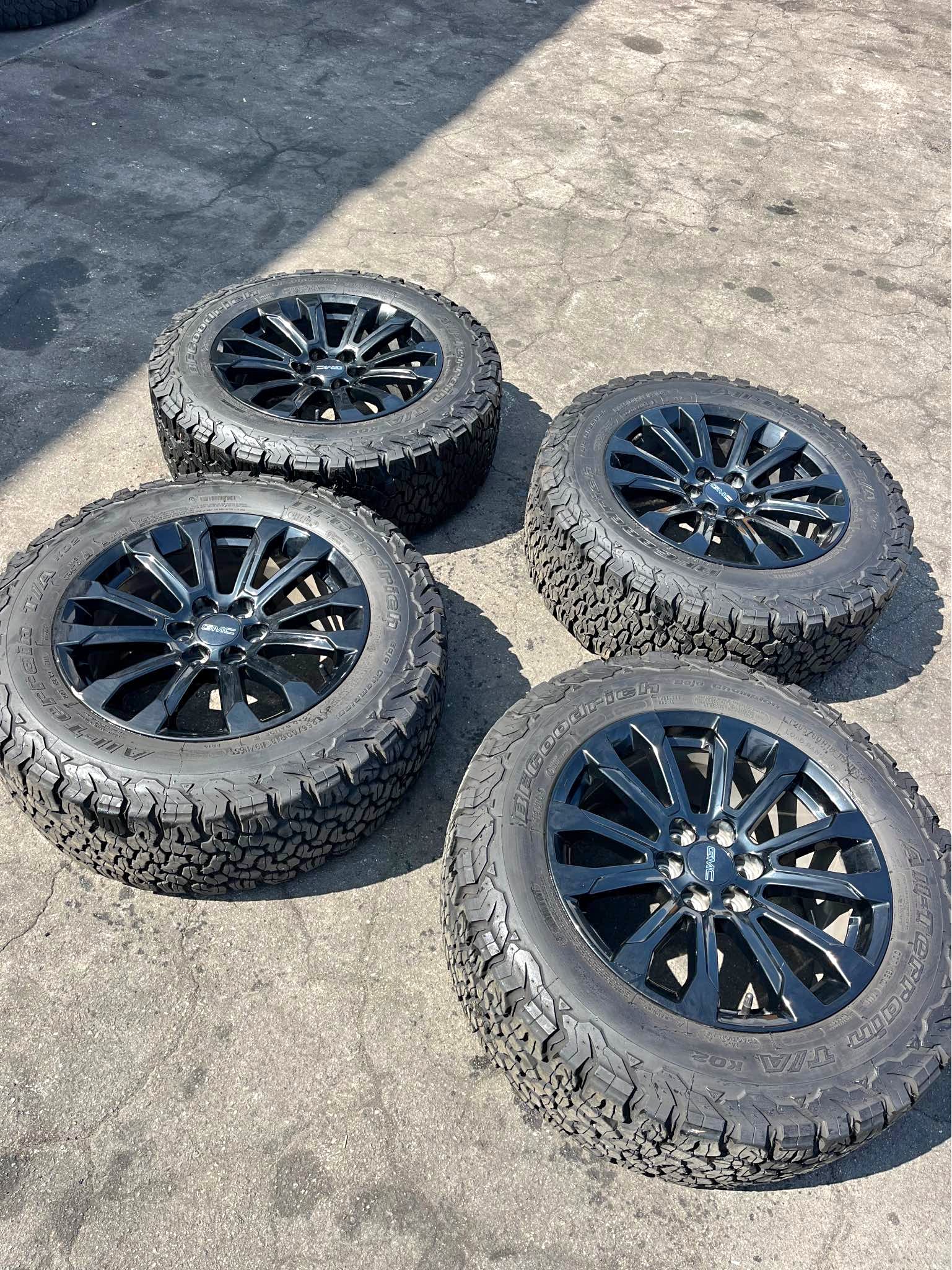 Vendo set de rines nuevos con llantas usadas medida 265/70R17 puestas y ...