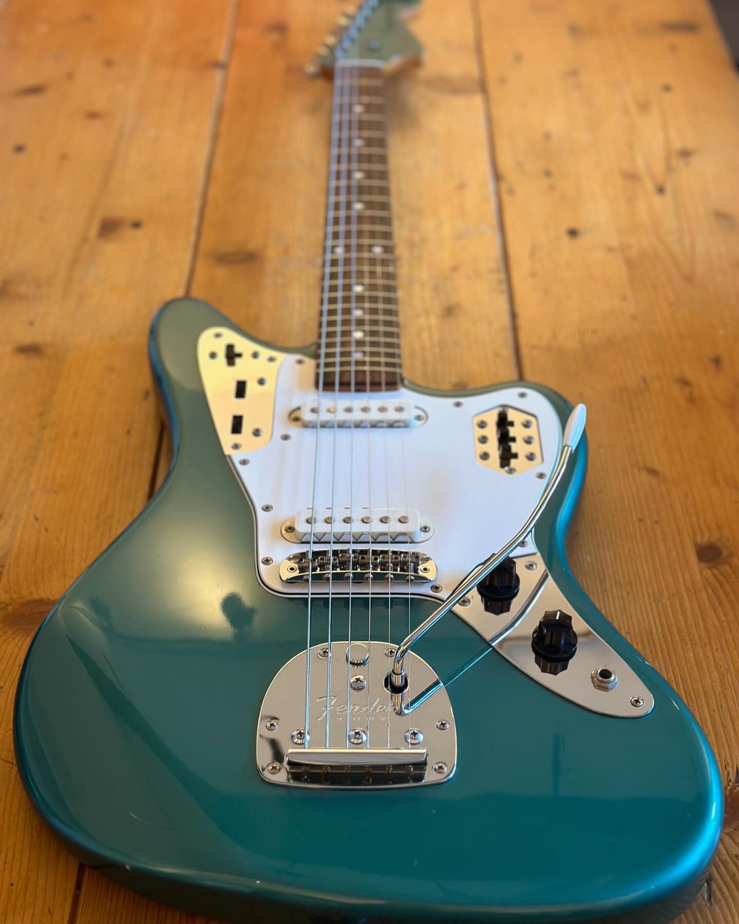 John Frusciante and his love for Fender Jaguar via JF Gear page