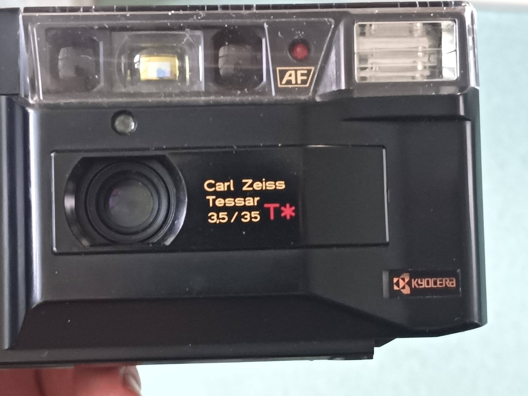 Tessar lens of Yashica T implanted in Samyang Slim Remaster lens.