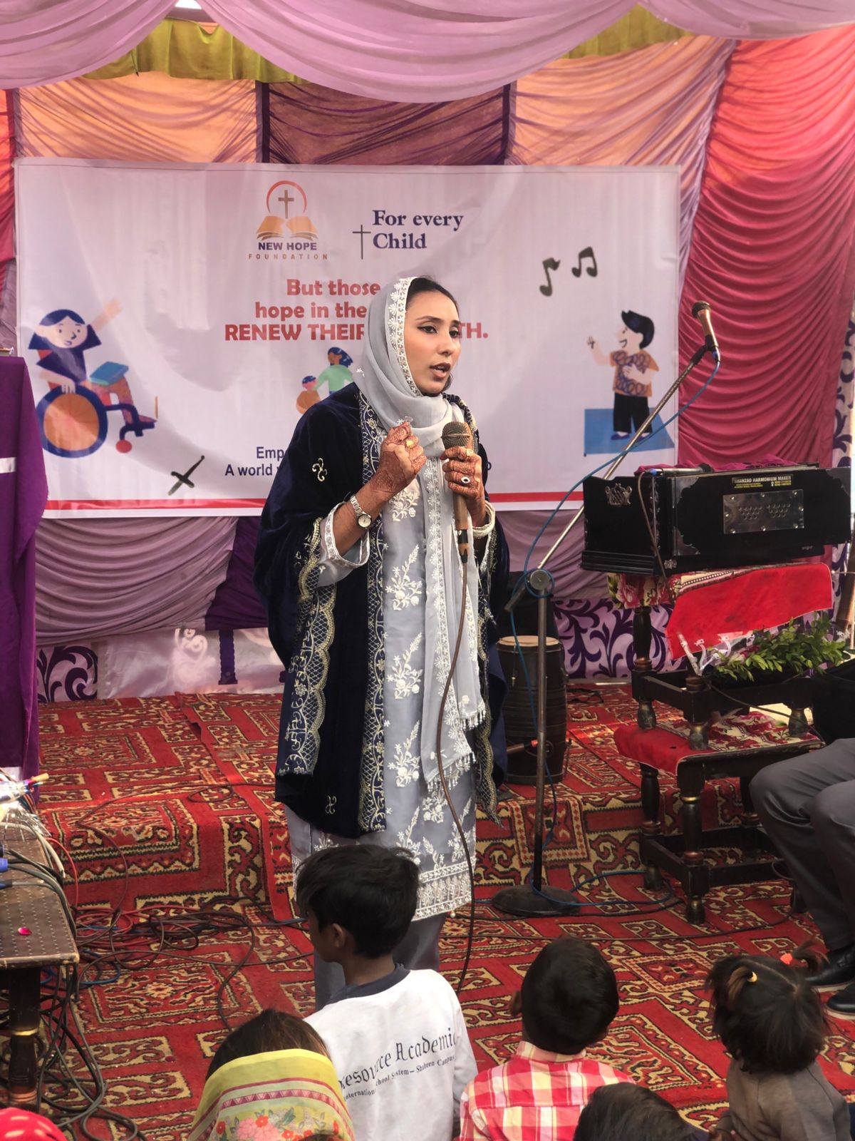 Worshiper Hina Rizwan