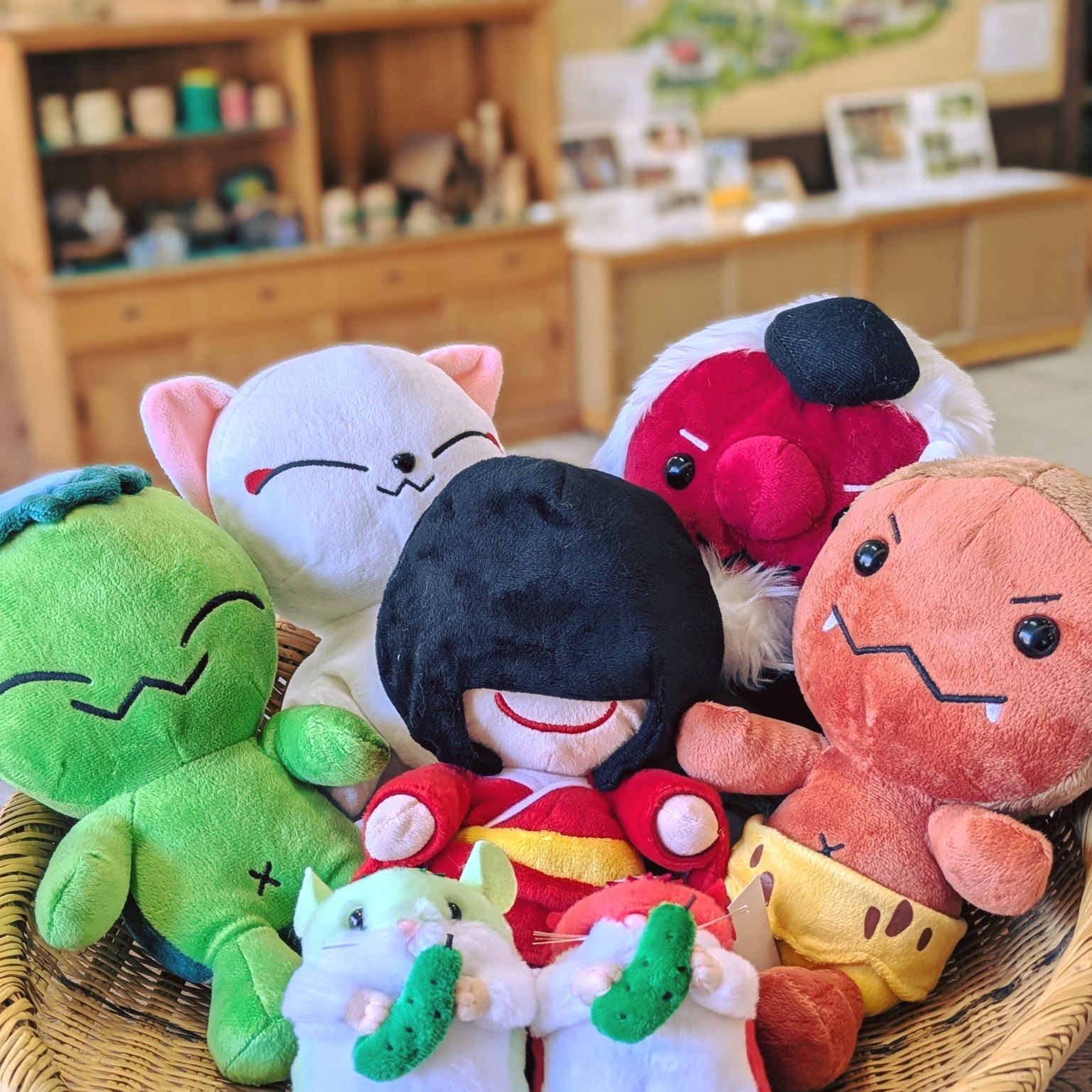 おにんぎょう村　ぬいぐるみ 遠野ふるさと村の売店に妖怪ぬいぐるみが登場🌸 座敷童や天狗、鬼の