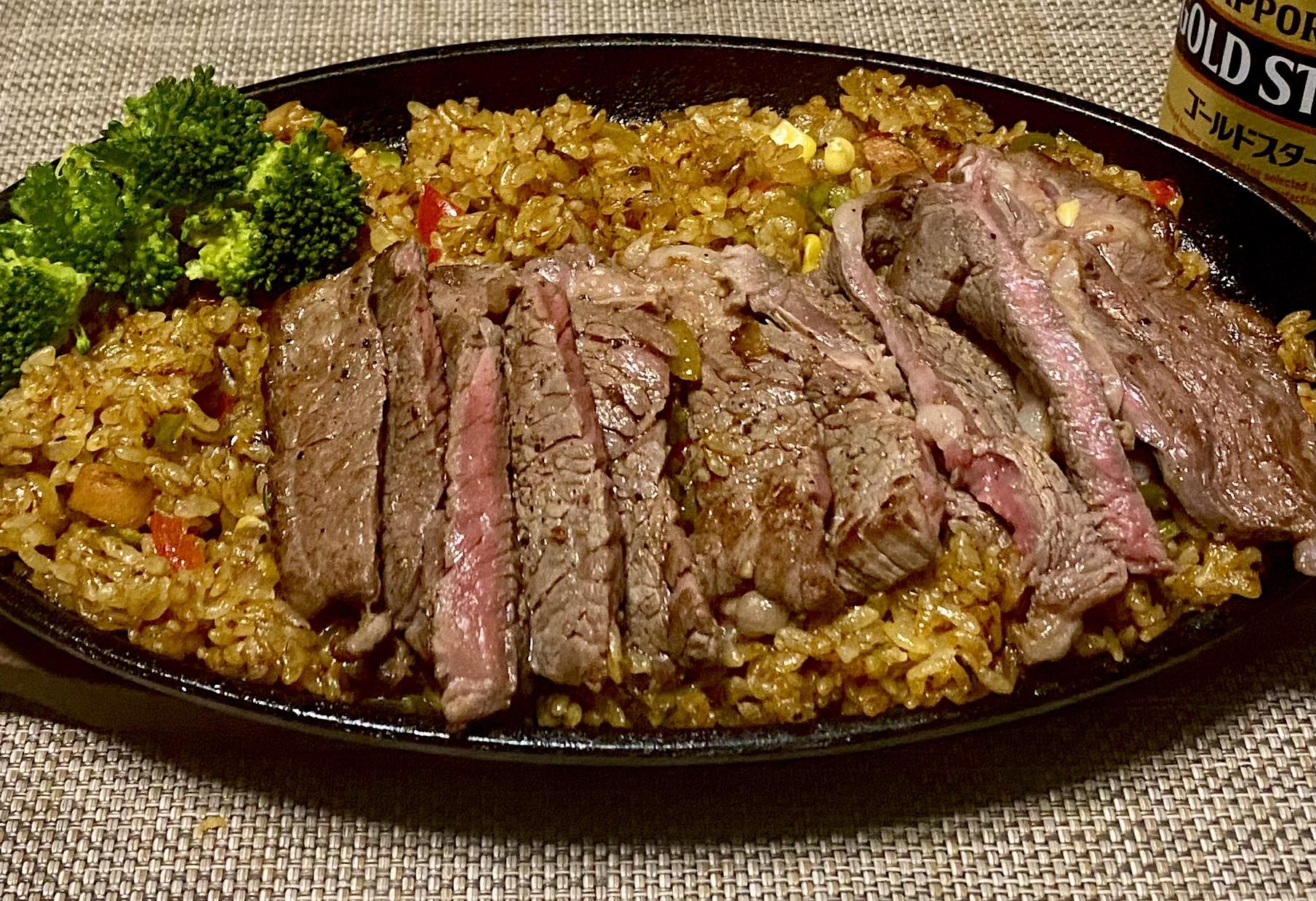 自炊料理シェアしましょう🍚 | 250413 今夜は鉄板ワンプレートで ジャンバラヤ&ステーキ | Facebook