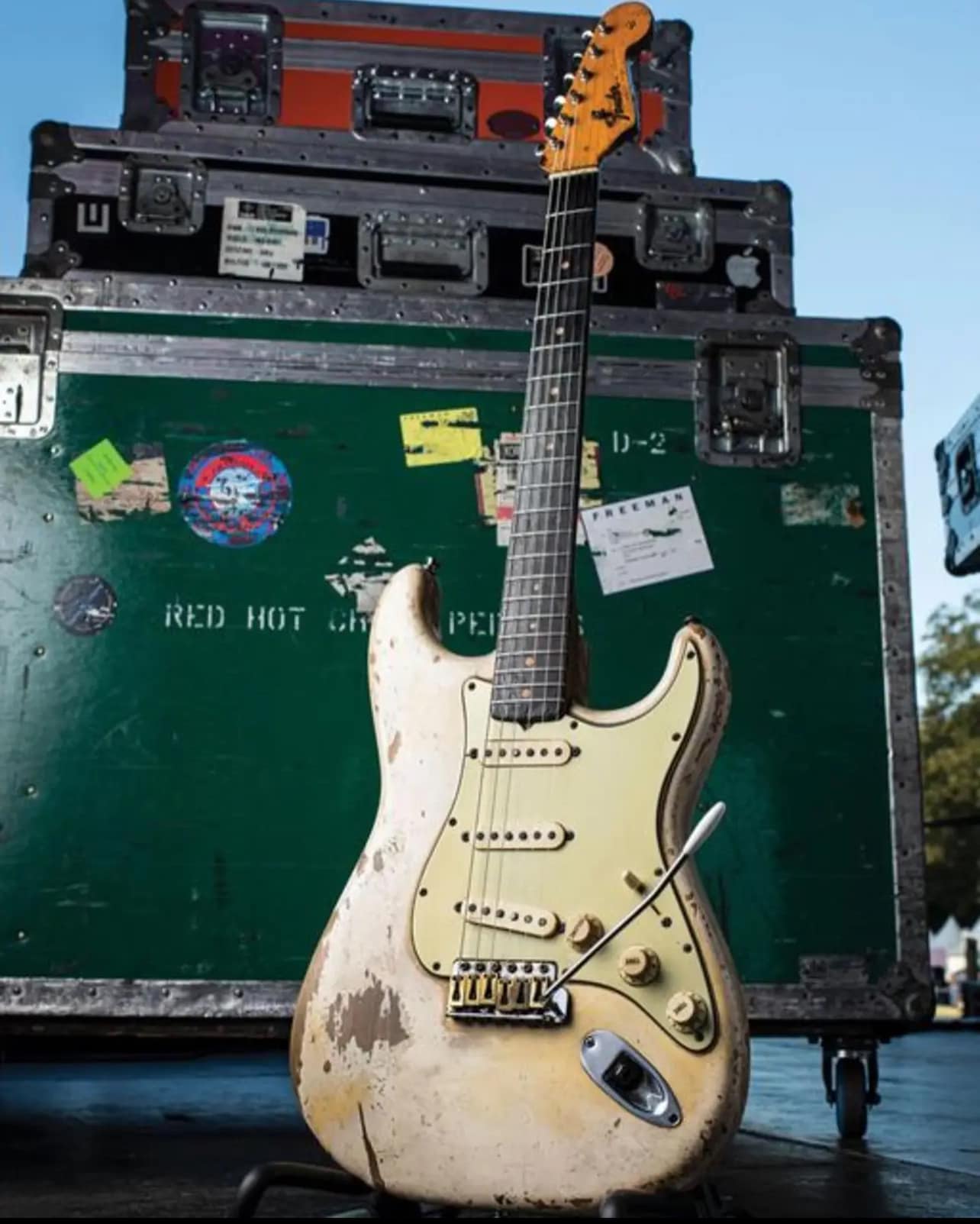 JOHN FRUSCIANTE 1966 FENDER JAGUAR The story of the guitar used in