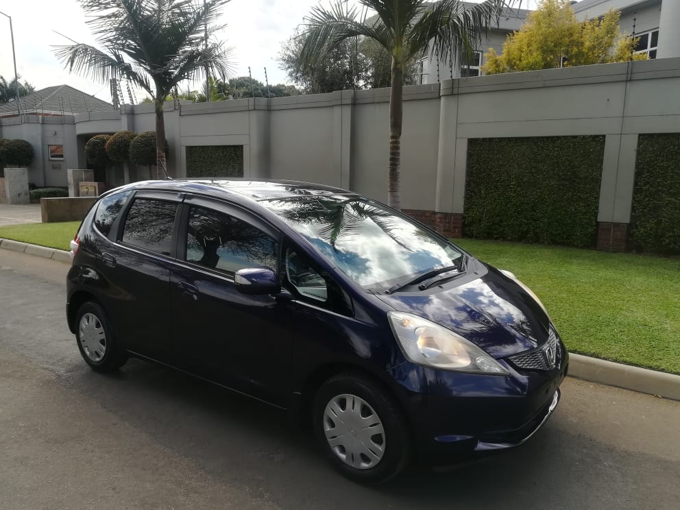Mobile Motorz - FOR SALE. Honda Fit hybrid - GE6 √ Year...