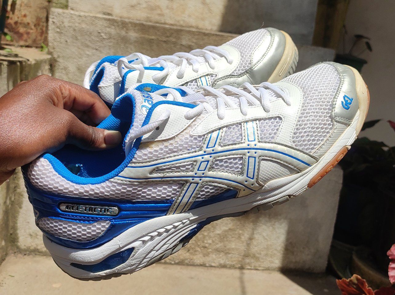 Selling various shoe models size 44