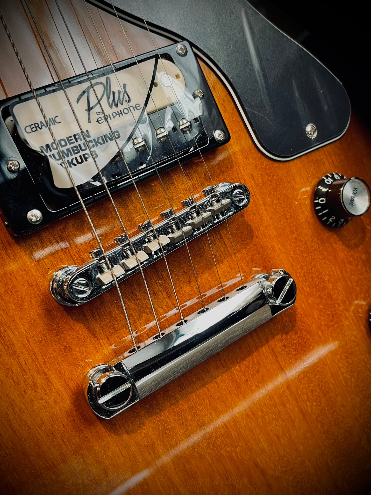Epiphone PRO-1 Les Paul Jr Electric Guitar Pack With Amp Package