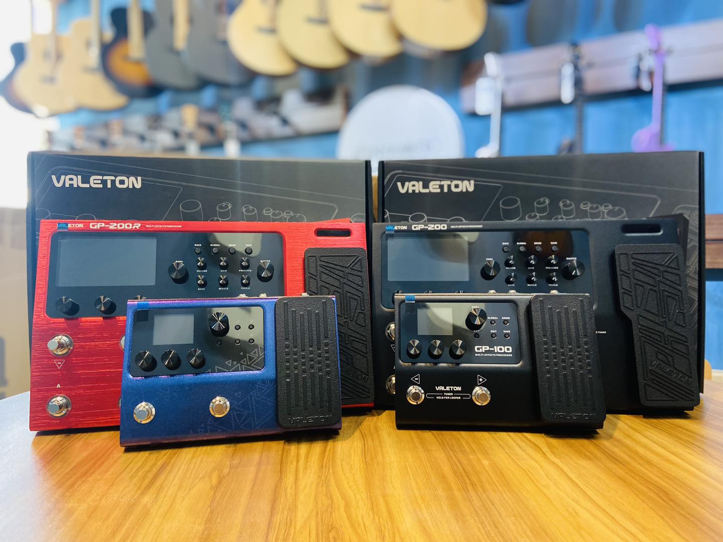 valeton gp-50+ampero switch セット売り Valeton GP50 Compatible to Hotone FS1 Ampero Switch. Assigned for