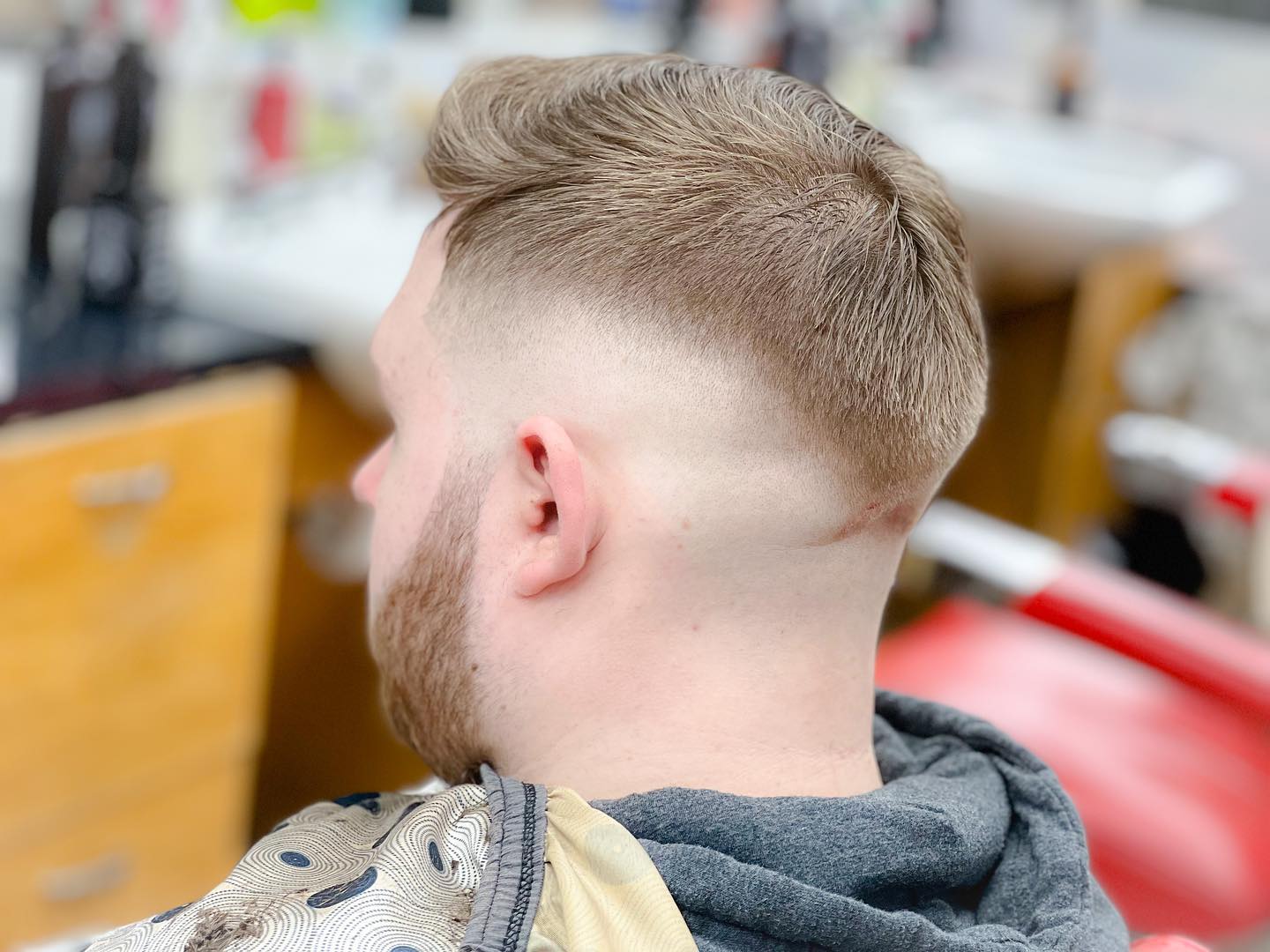 Golden Razor Barber