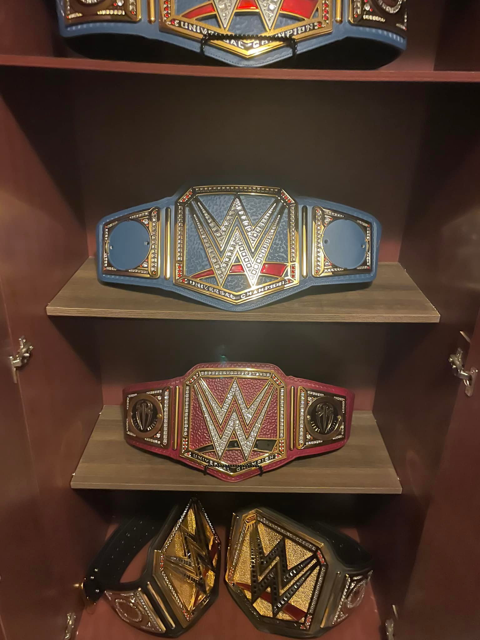 Join the Brothers of Destruction with this Signature Series Title  display picture 1