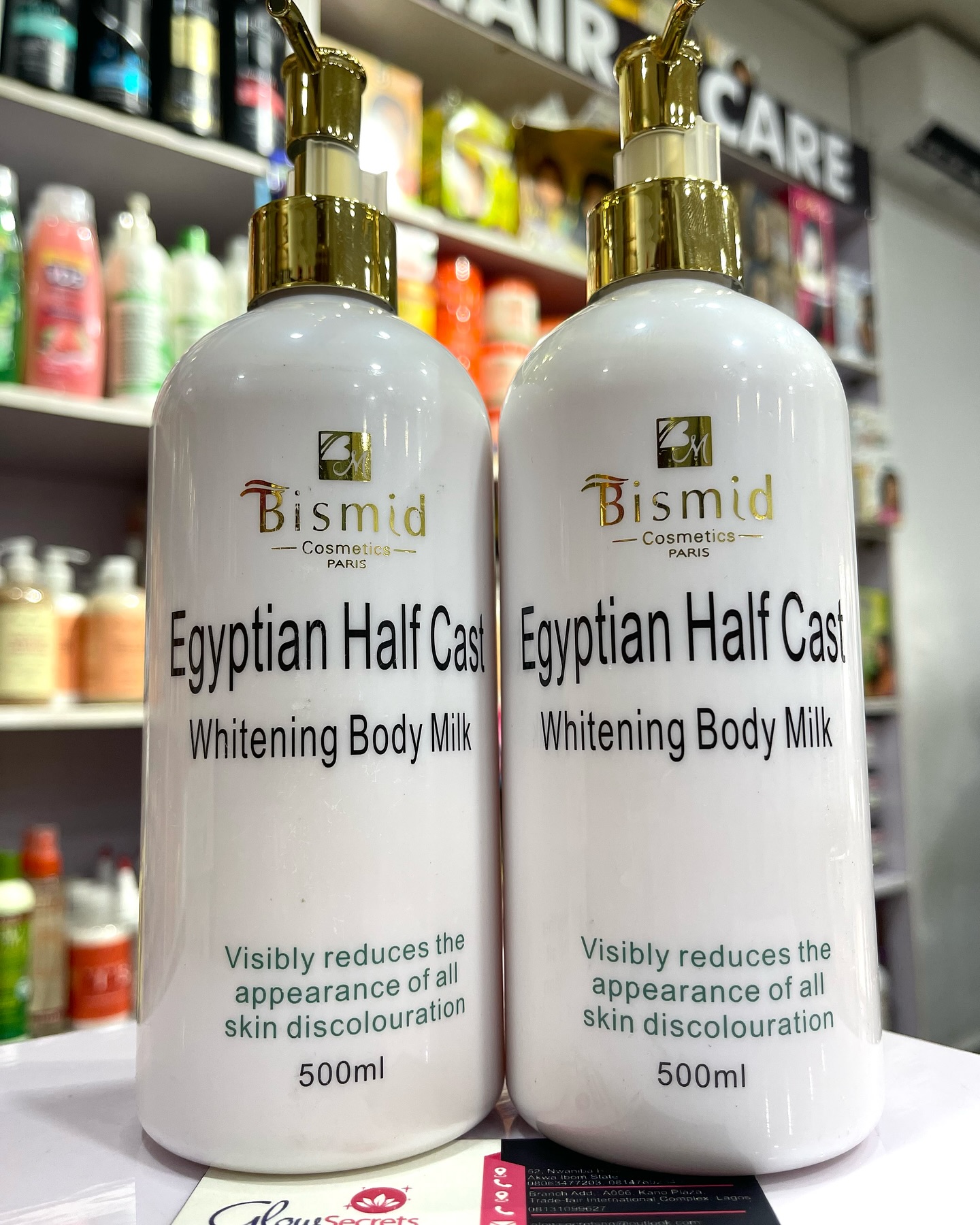 The Bismid Egyptian Half Cast Whitening Body Milk is a skin-whitening lotion that gives your body a natural, even tone. It reduces the impact of hyper-pigmentation on dark skin within a few
