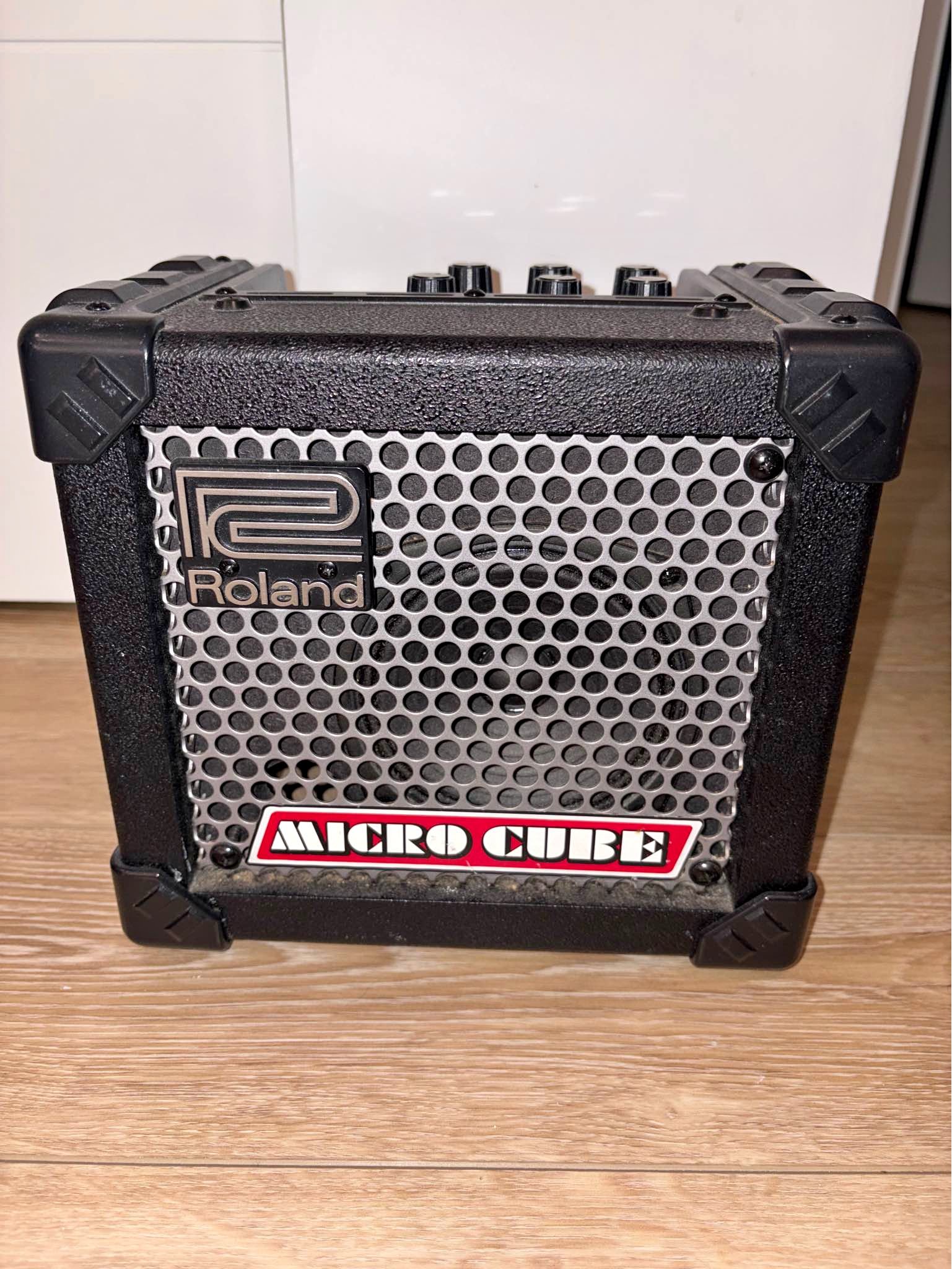 Roland Micro Cube Guitar Amp - Guitar Amplifiers - Winnipeg, Manitoba ...