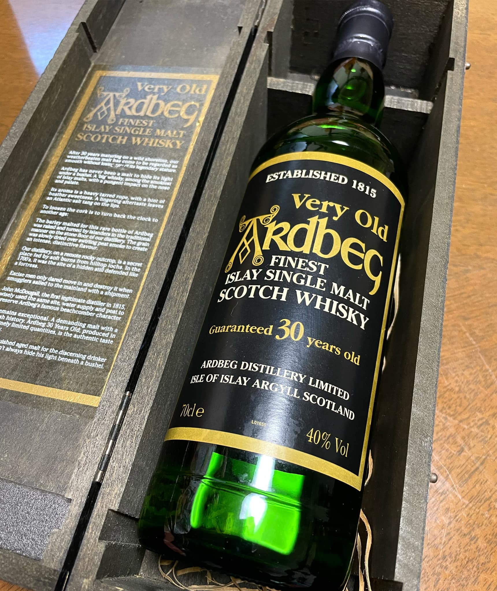 希少 ARDBEG(アードベッグ)30years old スモーキーなウィスキー 