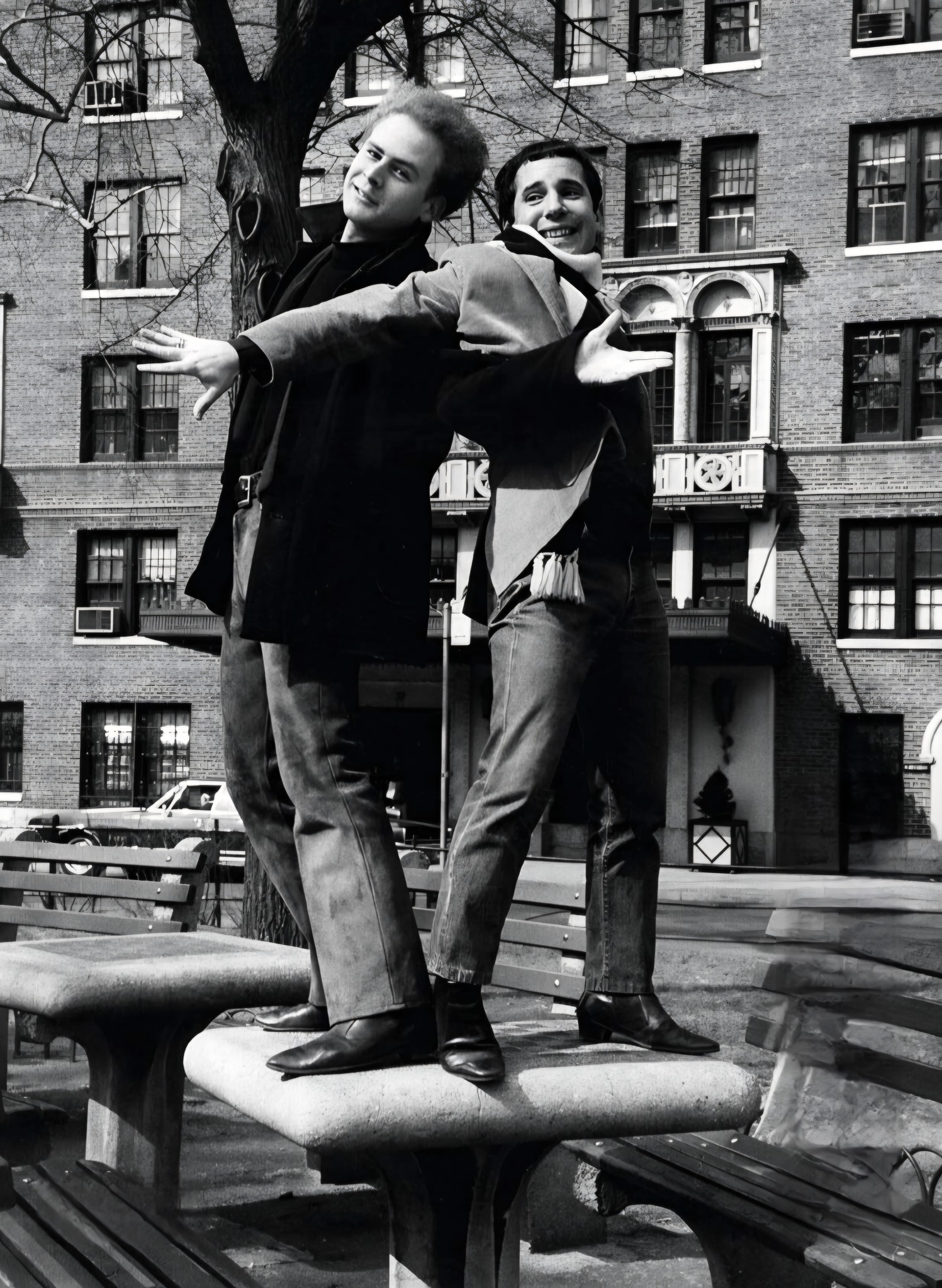 ? THE STORY BEHIND ART GARFUNKEL