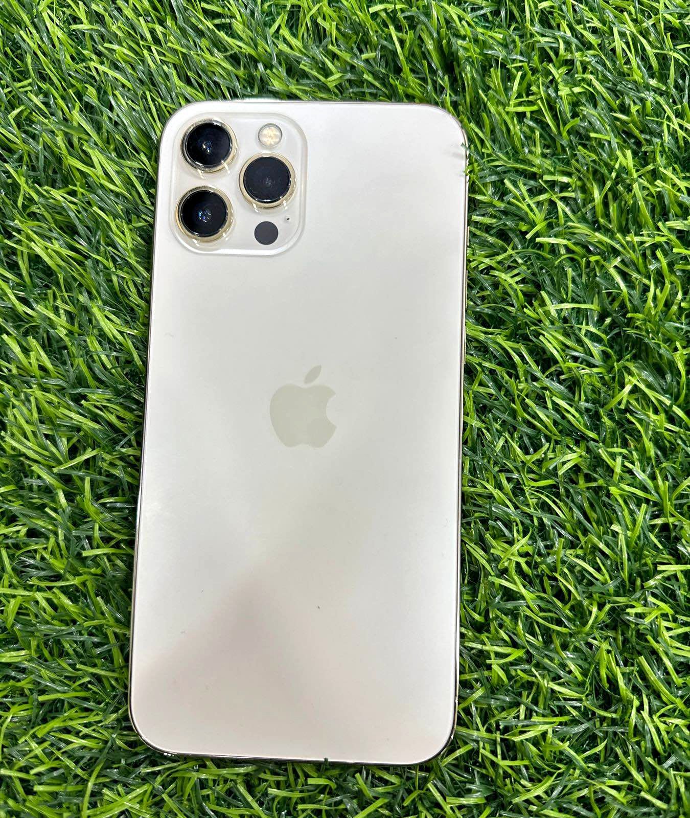 IPHONE 12 128GB STORAGE IN PERFECT CONDITION R4000 MEET UP IN PINETOWN ...