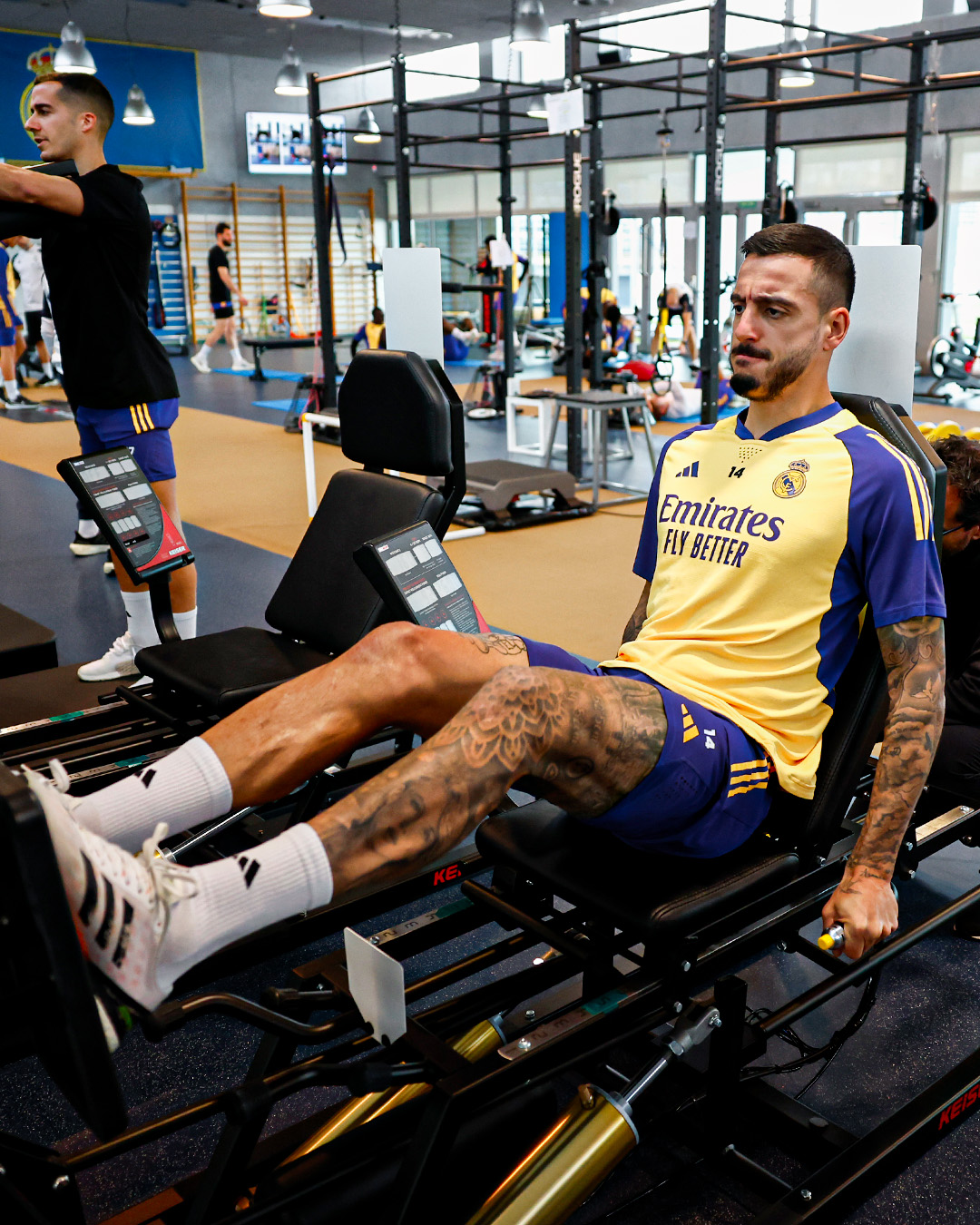 🏋️ Gym time! 🏋 💪 ¡Modo gimnasio! 💪 #RMCity - Real Madrid C.F.