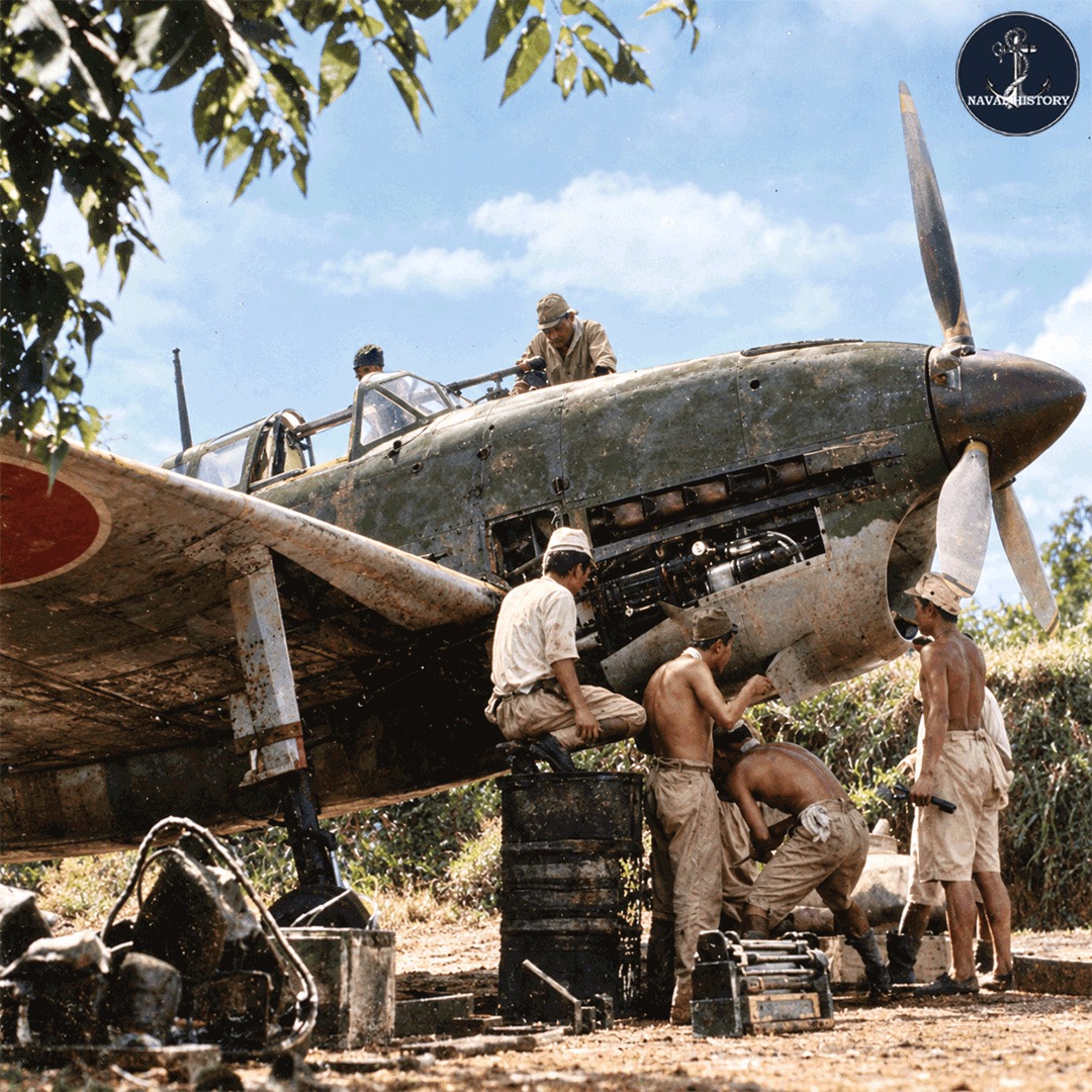 The image appears to show the Kawasaki Ki-61 *Hien* (飛燕)—meaning