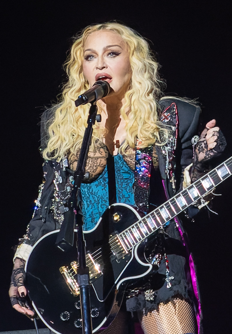 マドンナ・ルイーズ・ヴェロニカ・チコーネ Madonna Louise Veronica Ciccone 