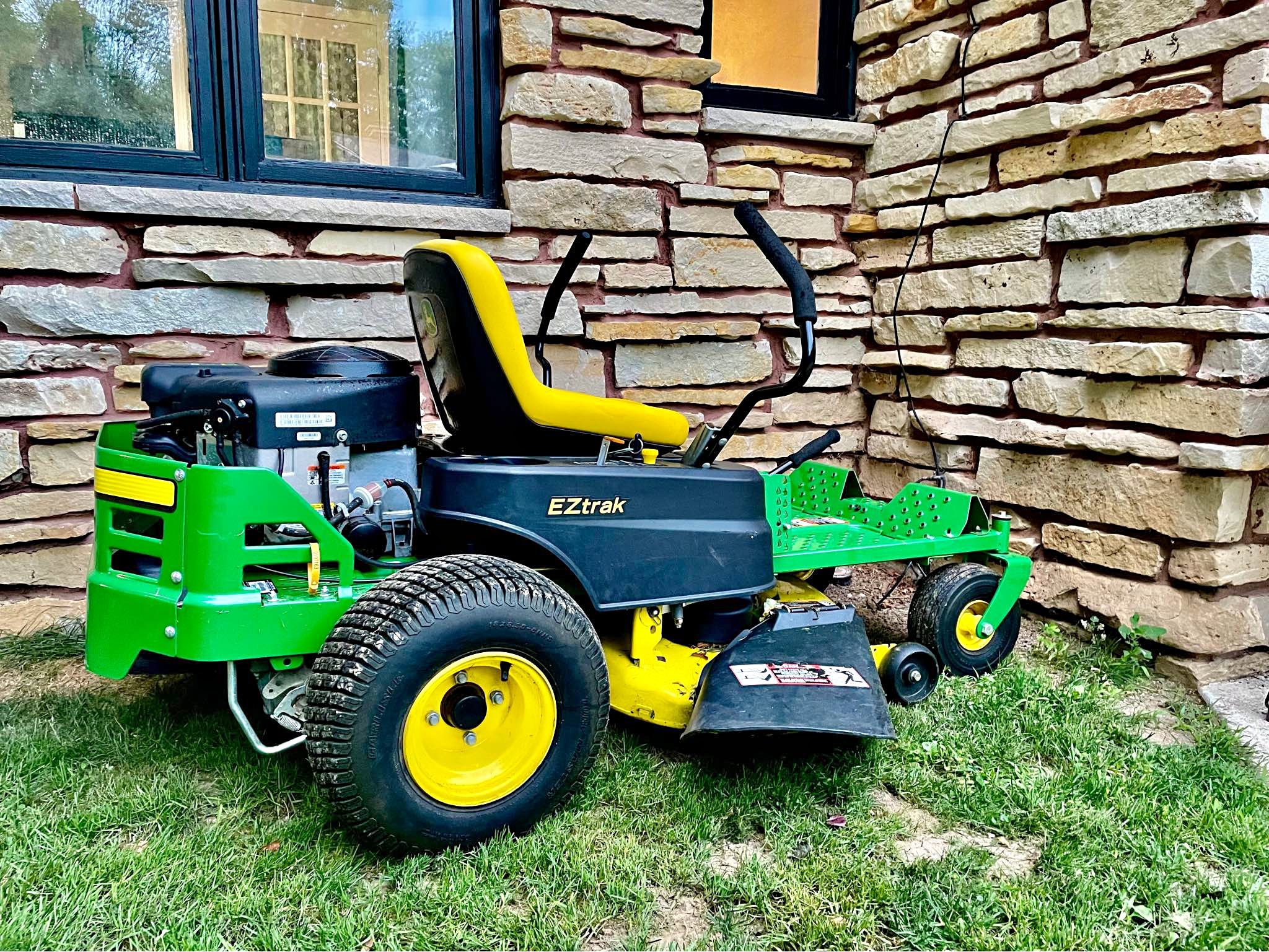 John Deere Z235 zero turn mower in great condition - Commercial ...