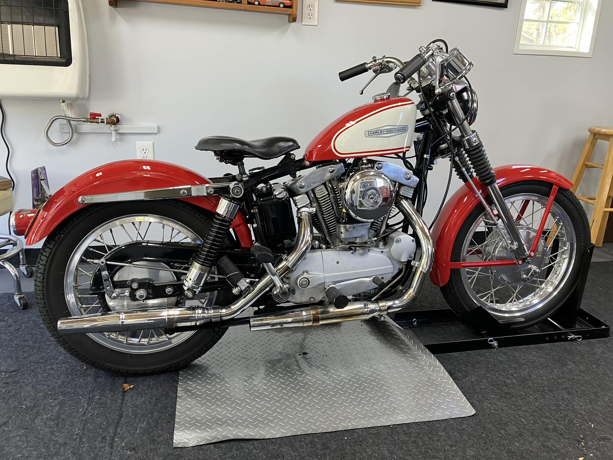 My 1966 XLCH Magneto Kickstart Sportster !