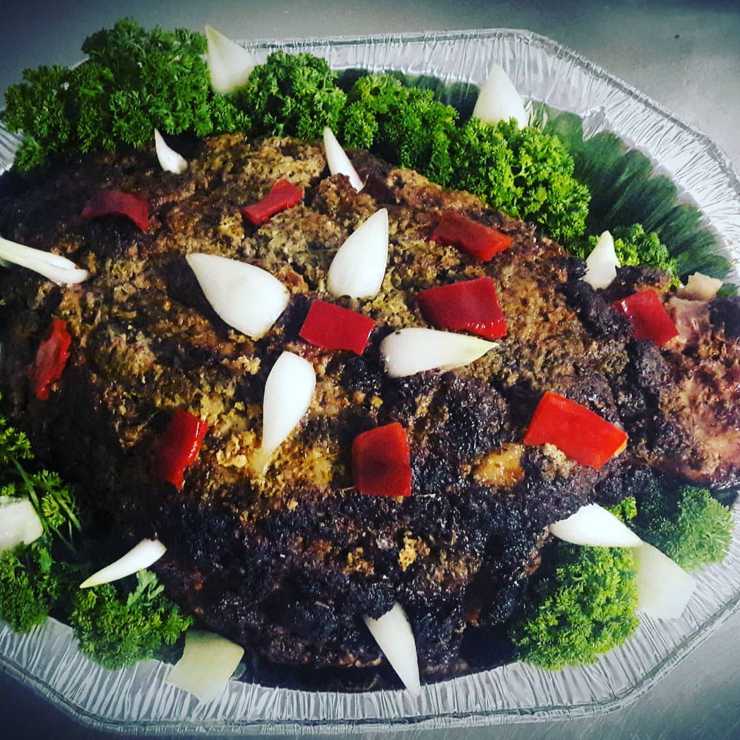 COCINEROS - Pernil de cerdo rostizado!😲 Para catering o... | Facebook