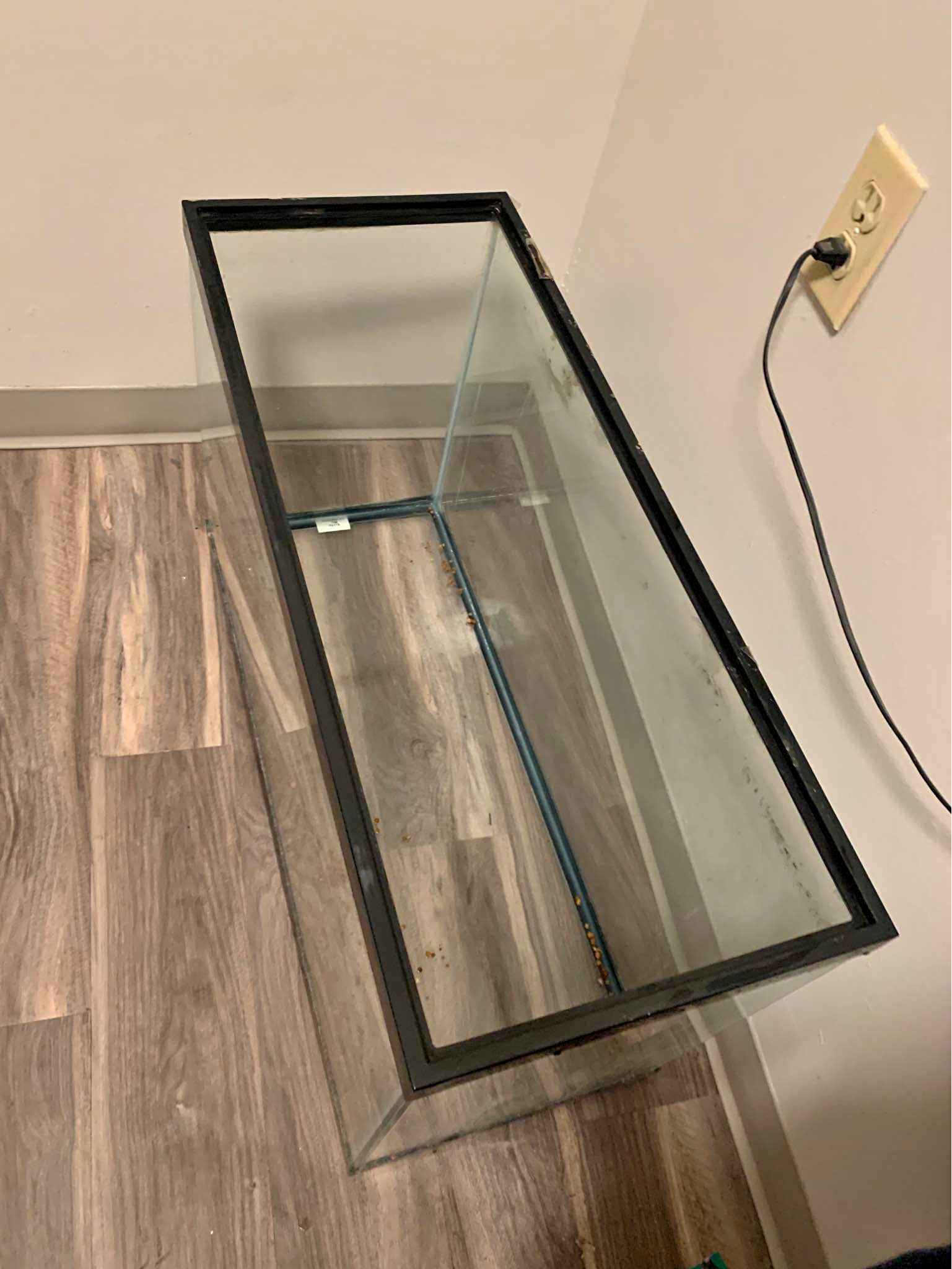 30 gallon Aquarium fish tank with cover mint ! - Aquariums - North ...