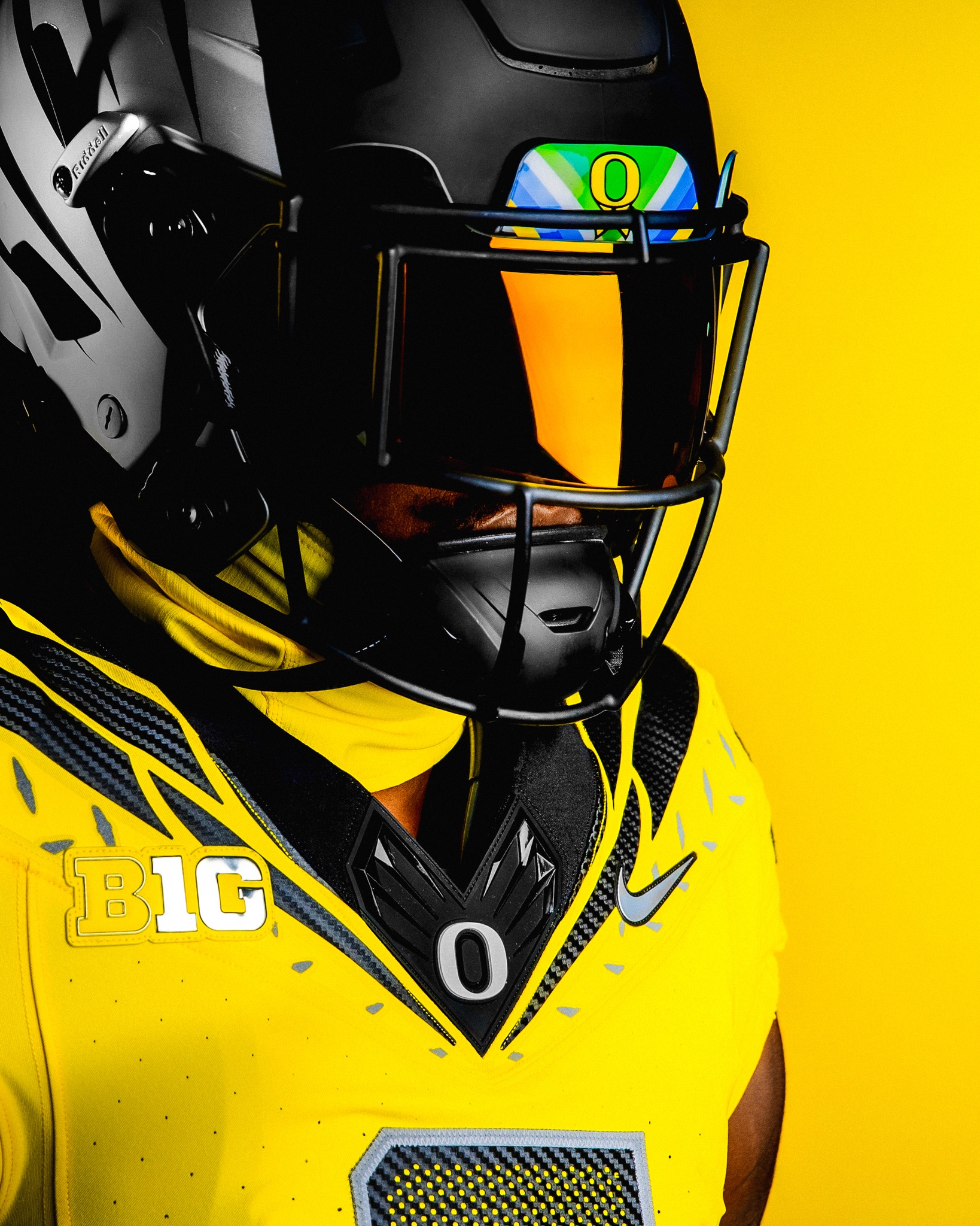 aflac duck football helmet Oregon Ducks Riddell SpeedFlex the SF2BD Flight + Fight. Presenting the