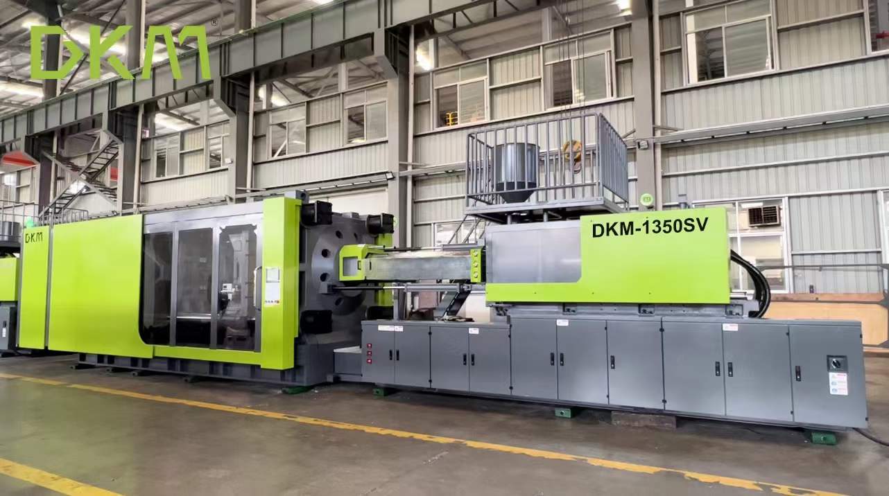 DKM plastic injeciton molding machine
